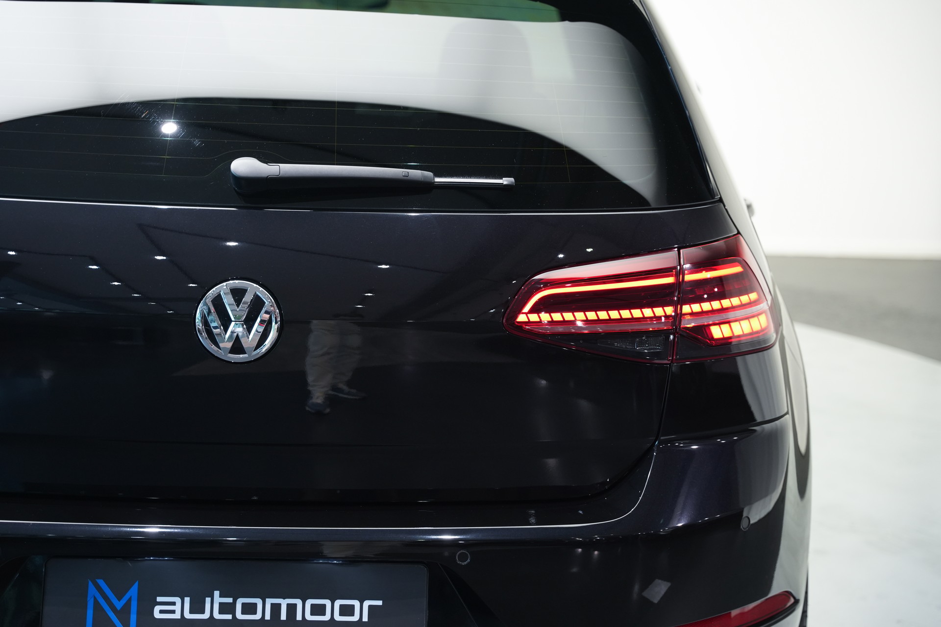 VW Golf 2.0 TSI GTI DSG *CH-Fahrzeug*-image-35