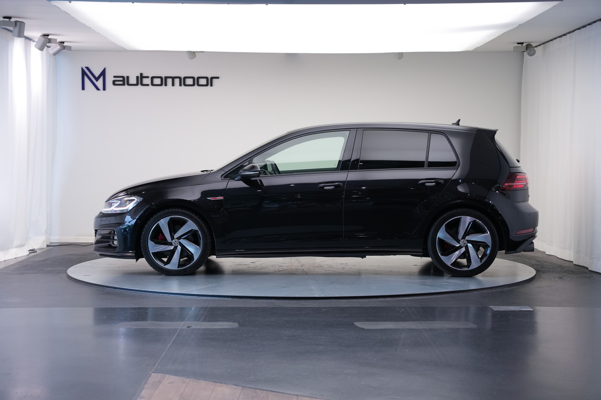 VW Golf 2.0 TSI GTI DSG *CH-Fahrzeug*-image-7
