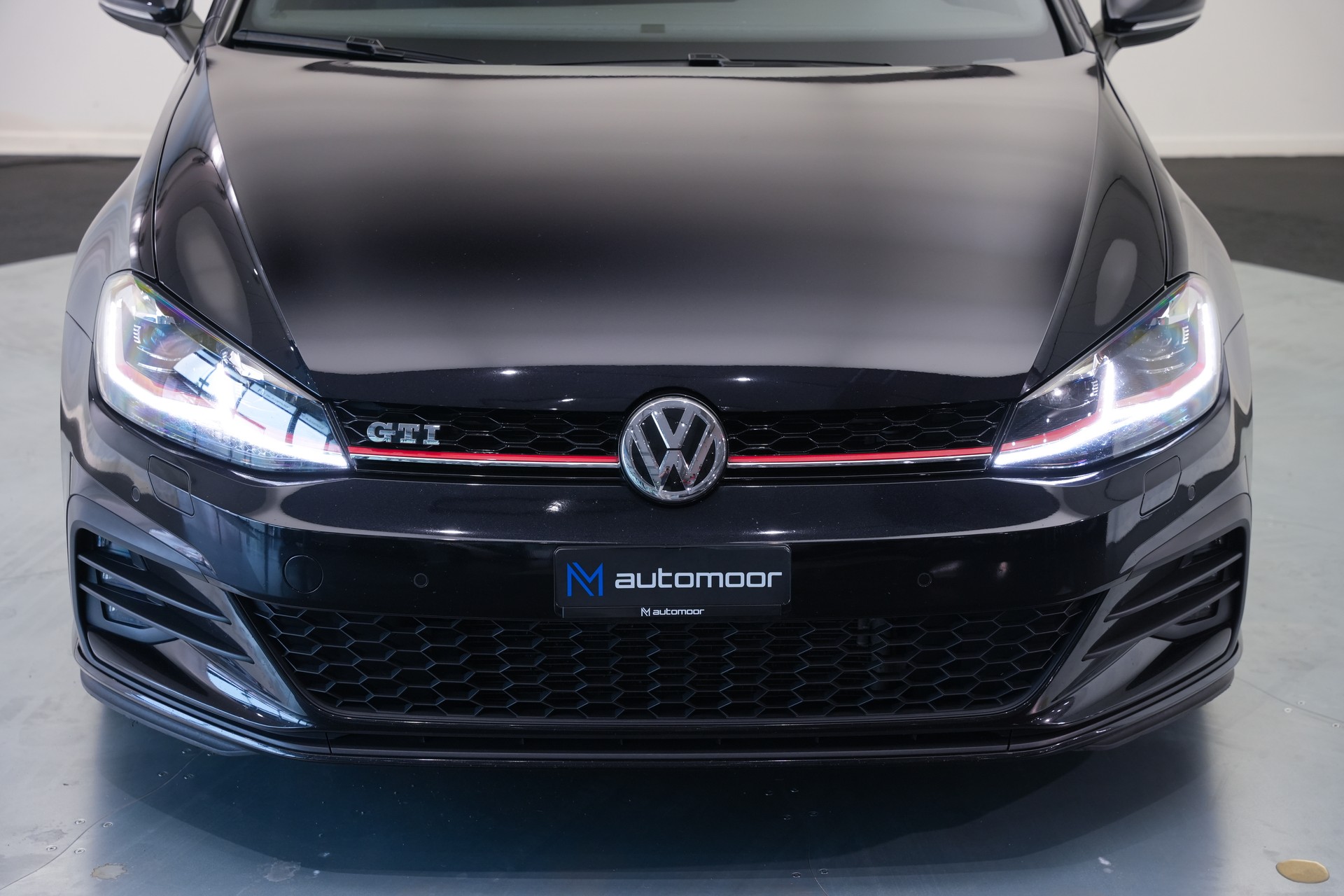 VW Golf 2.0 TSI GTI DSG *CH-Fahrzeug*-image-45