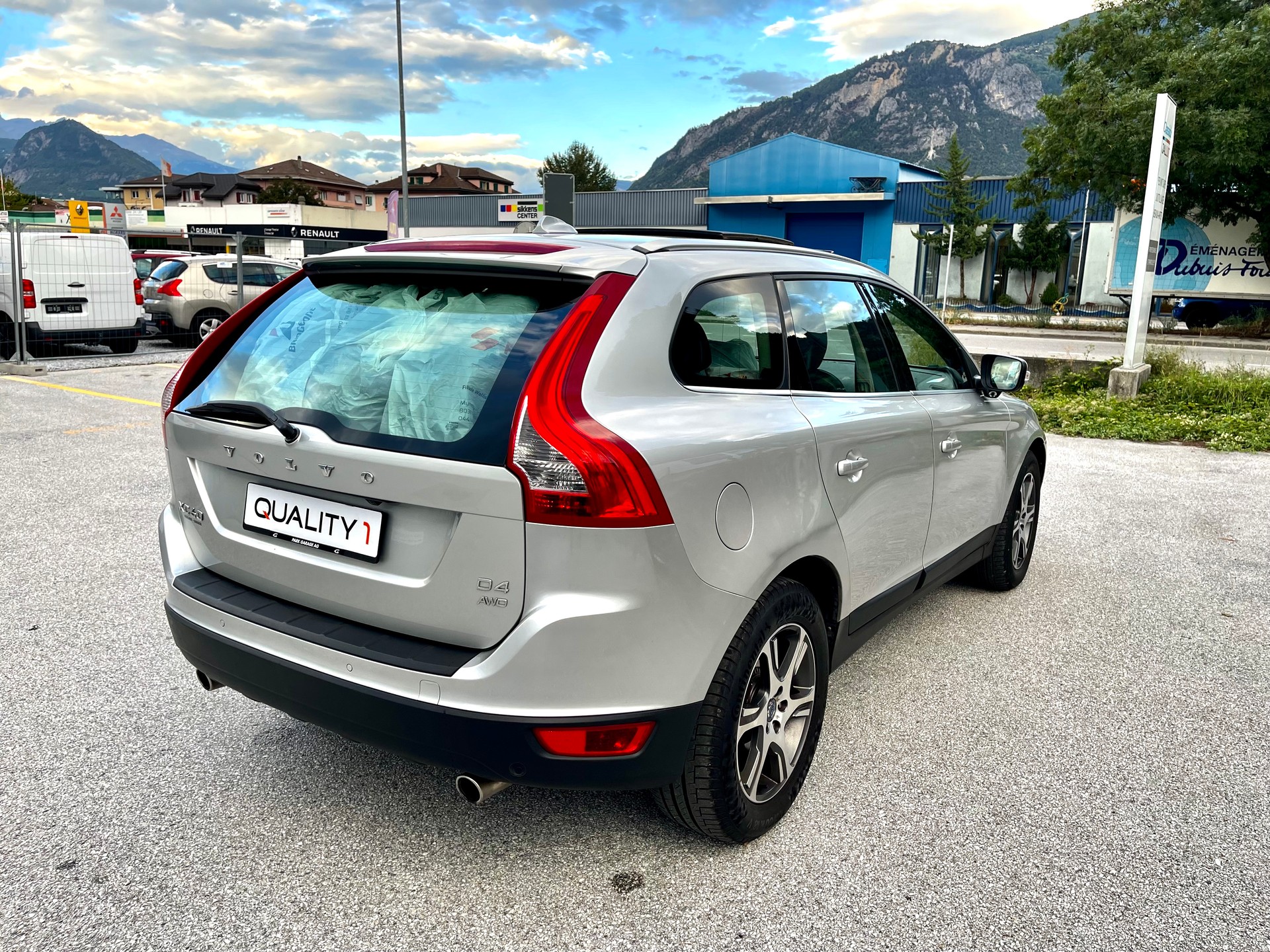 VOLVO XC60 D4 AWD R-Design-image-20