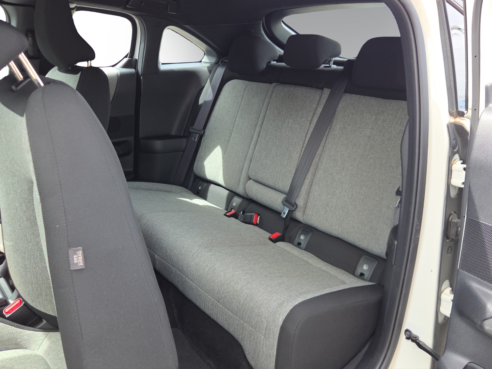 MAZDA MX-30 e-Skyactiv Ambition Plus-image-9