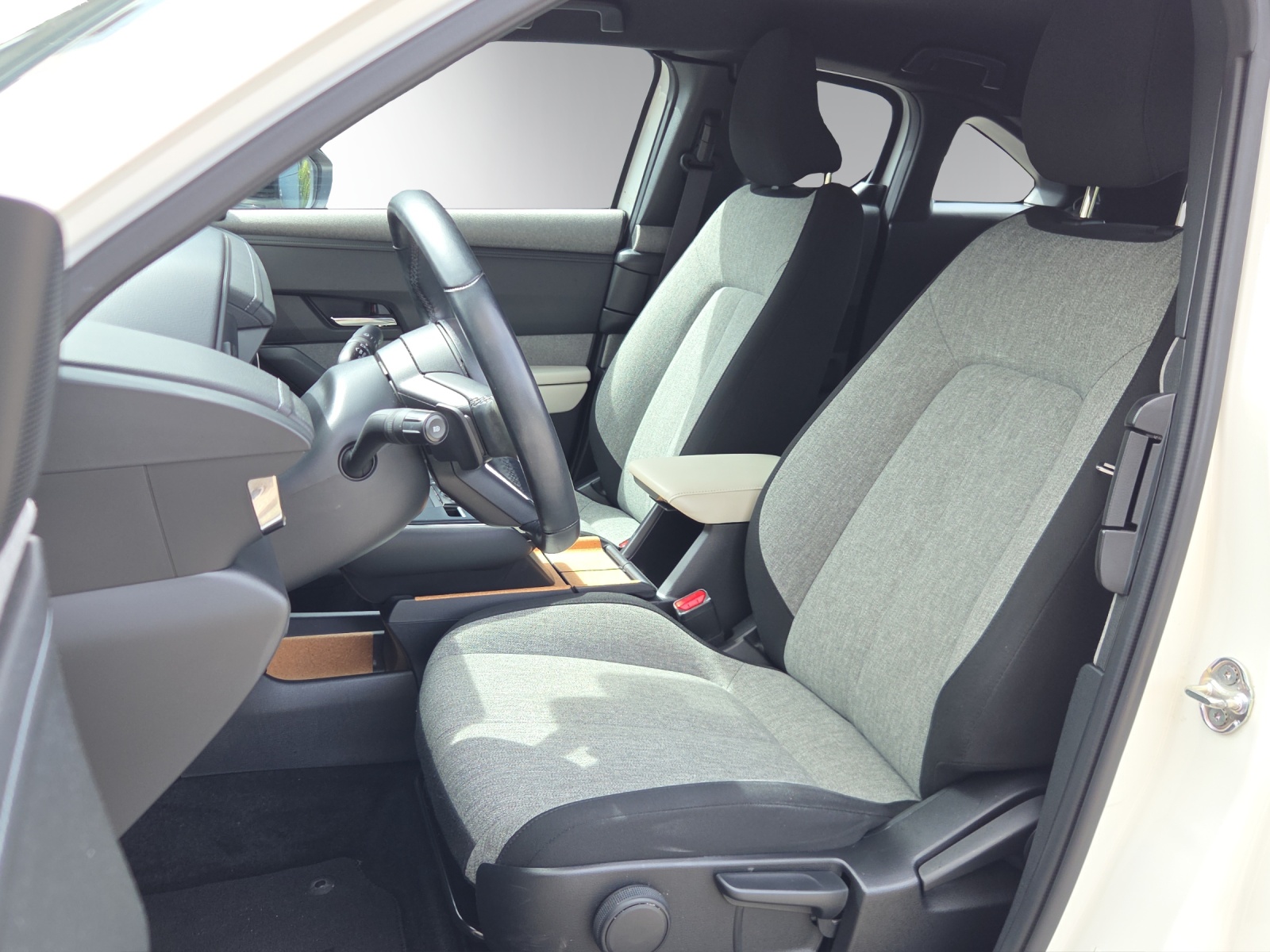 MAZDA MX-30 e-Skyactiv Ambition Plus-image-7
