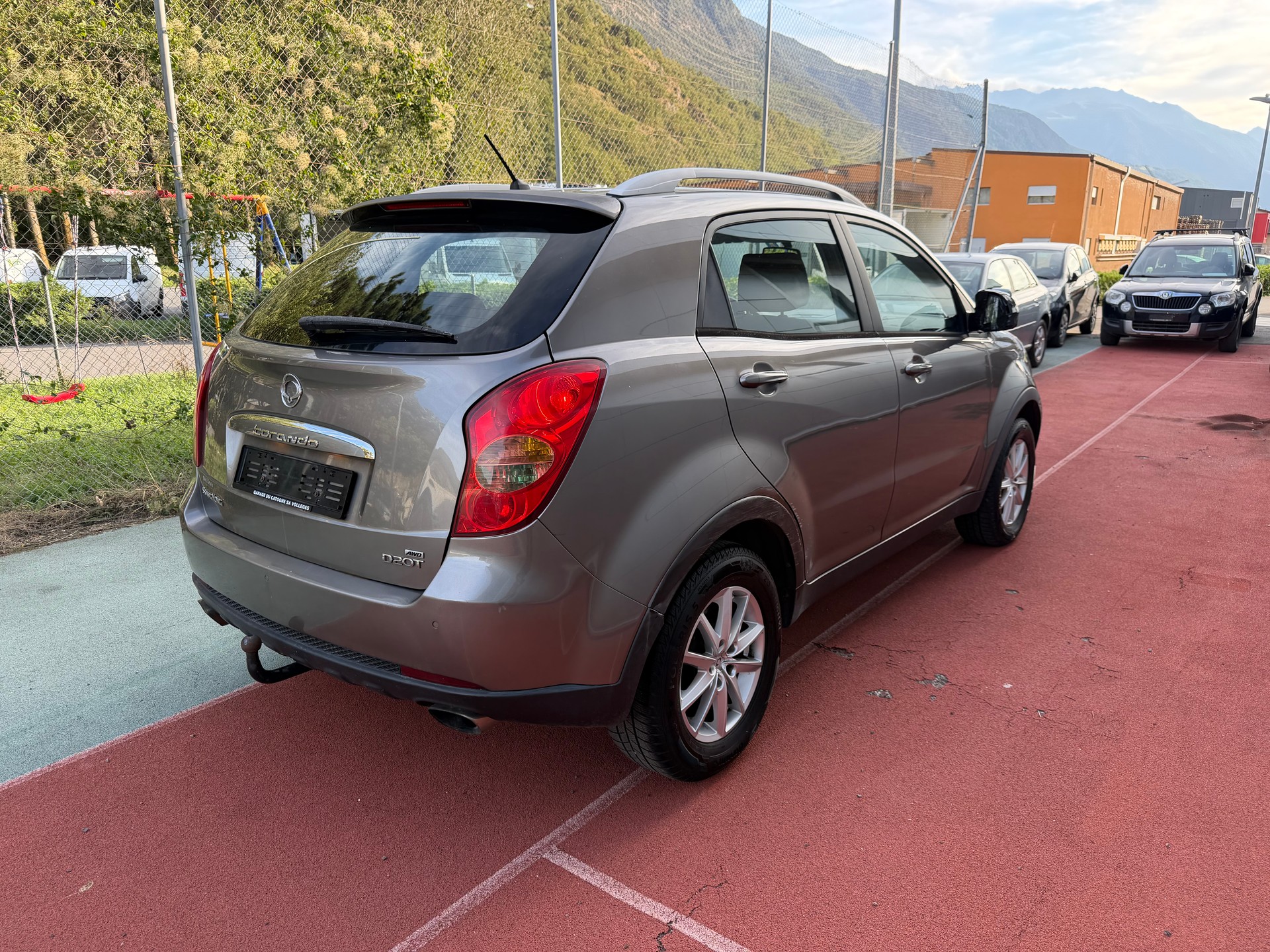 KGM-SsangYong Korando 2.0 e-XDI Swiss Limited Edition 4WD-image-3