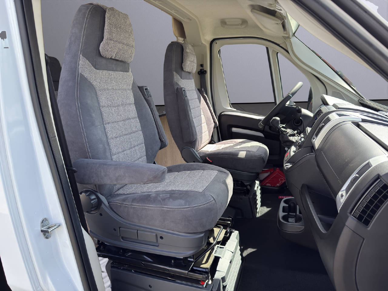 PEUGEOT PÖSSL SUMMIT 600 PLUS-image-8