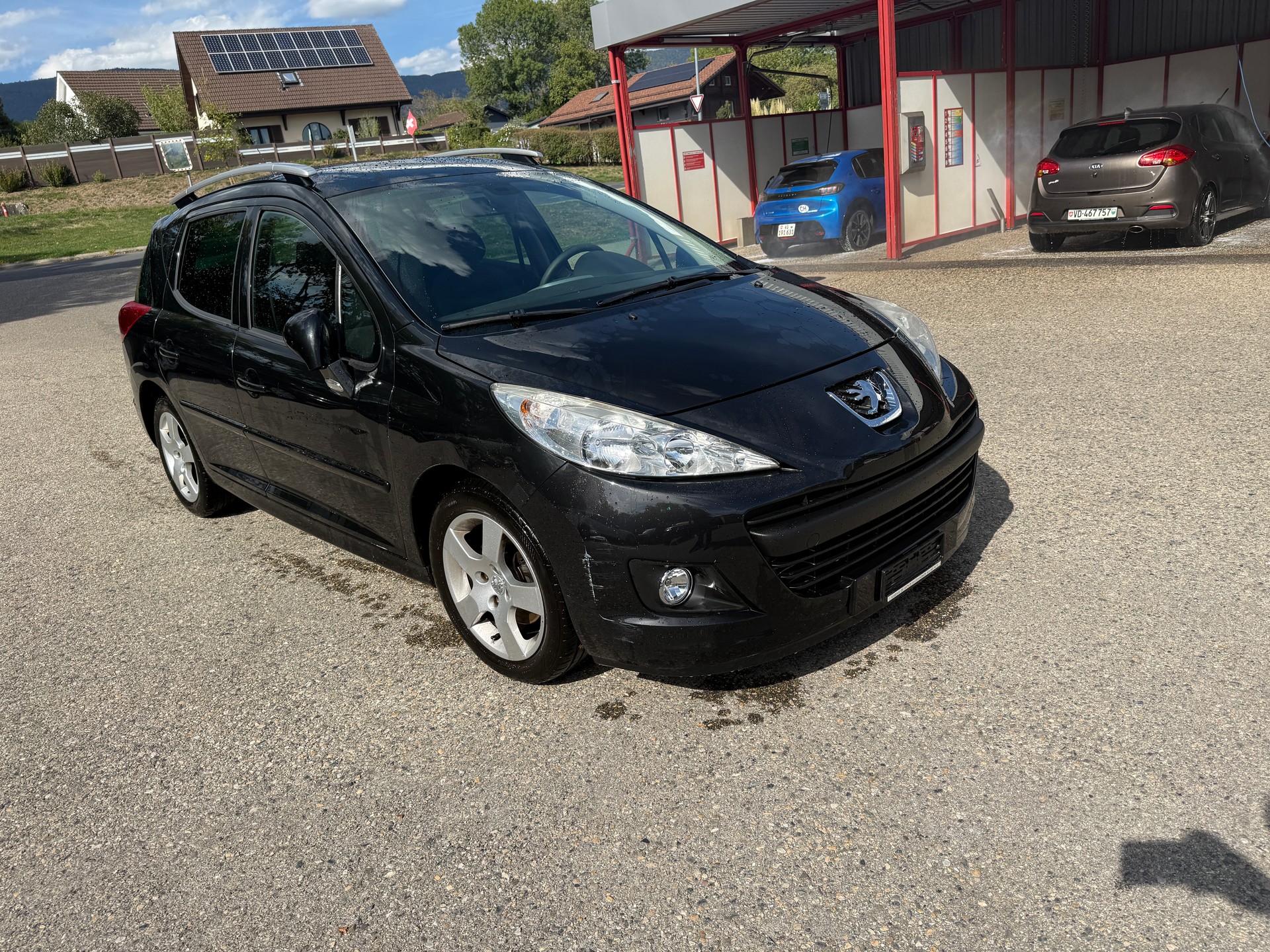 PEUGEOT 207 SW 1.6 16V Swiss Edition-image-1