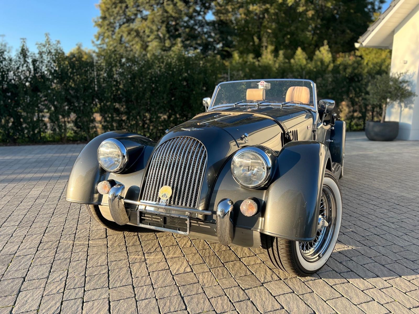 MORGAN 4-Seater-image-0