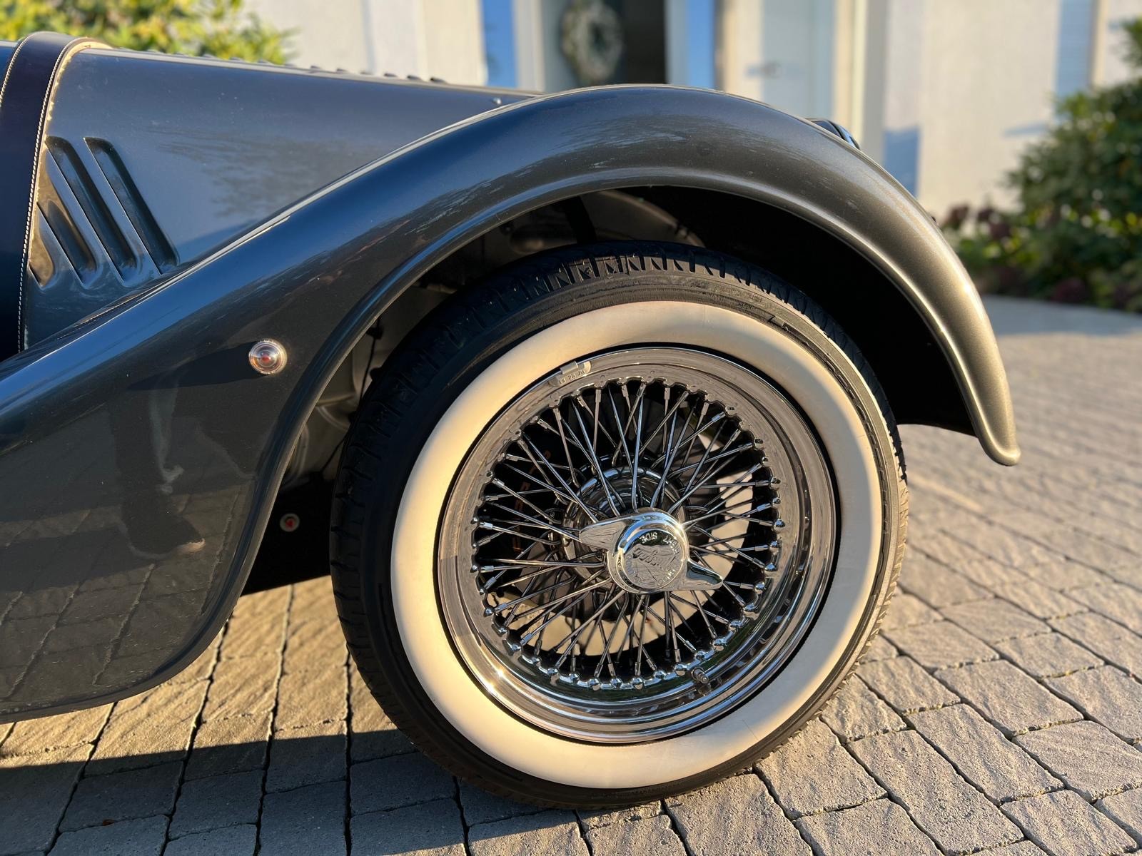 MORGAN 4-Seater-image-5