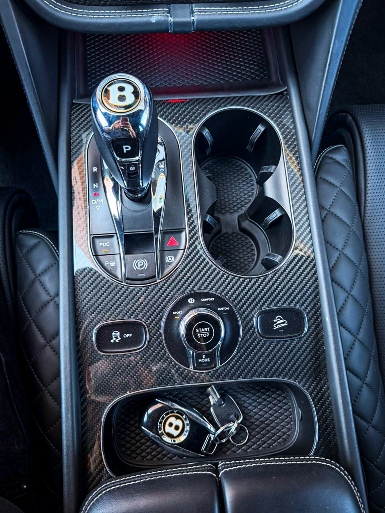 BENTLEY Bentayga V6 Hybrid-image-9