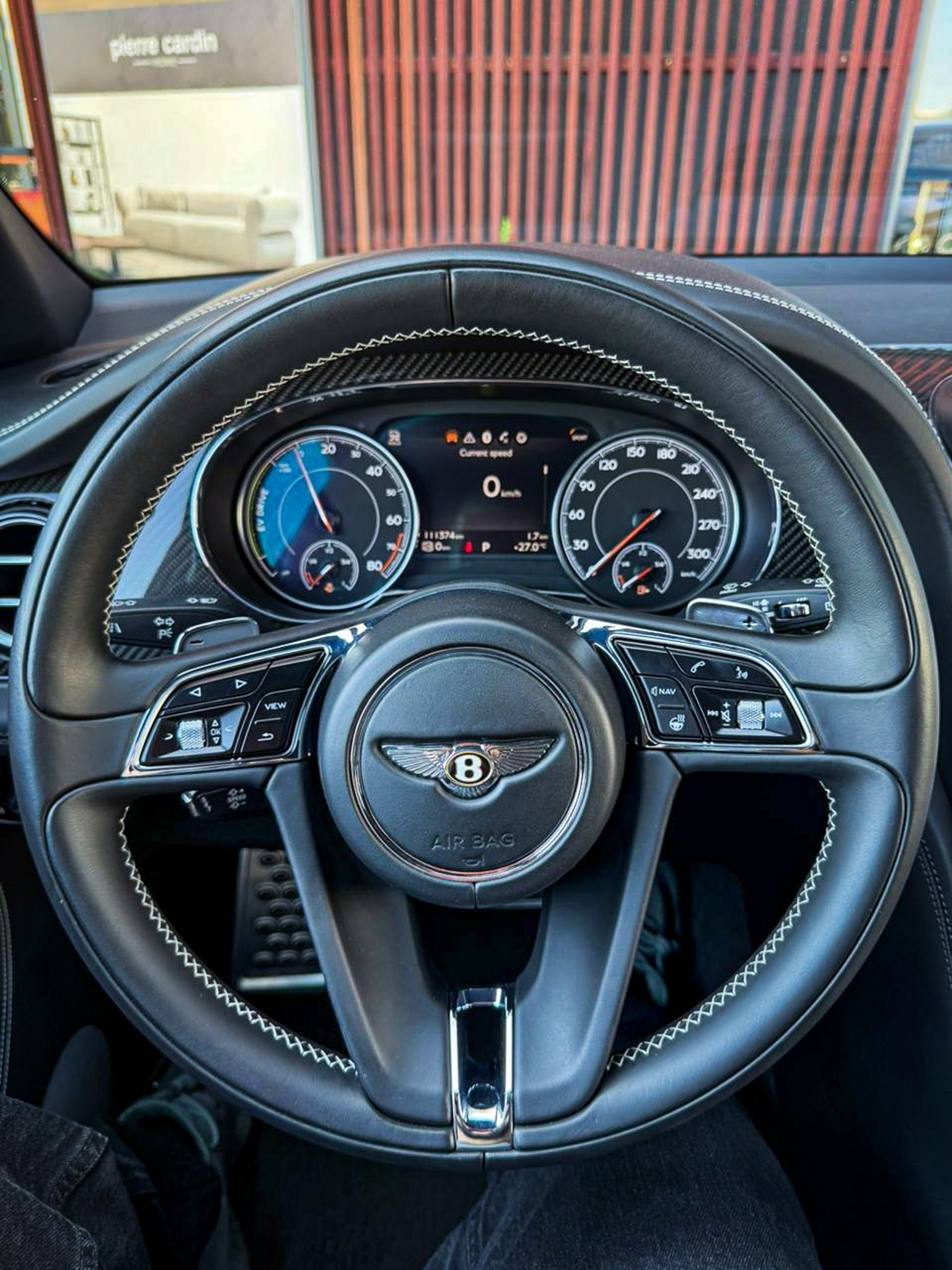 BENTLEY Bentayga V6 Hybrid-image-10