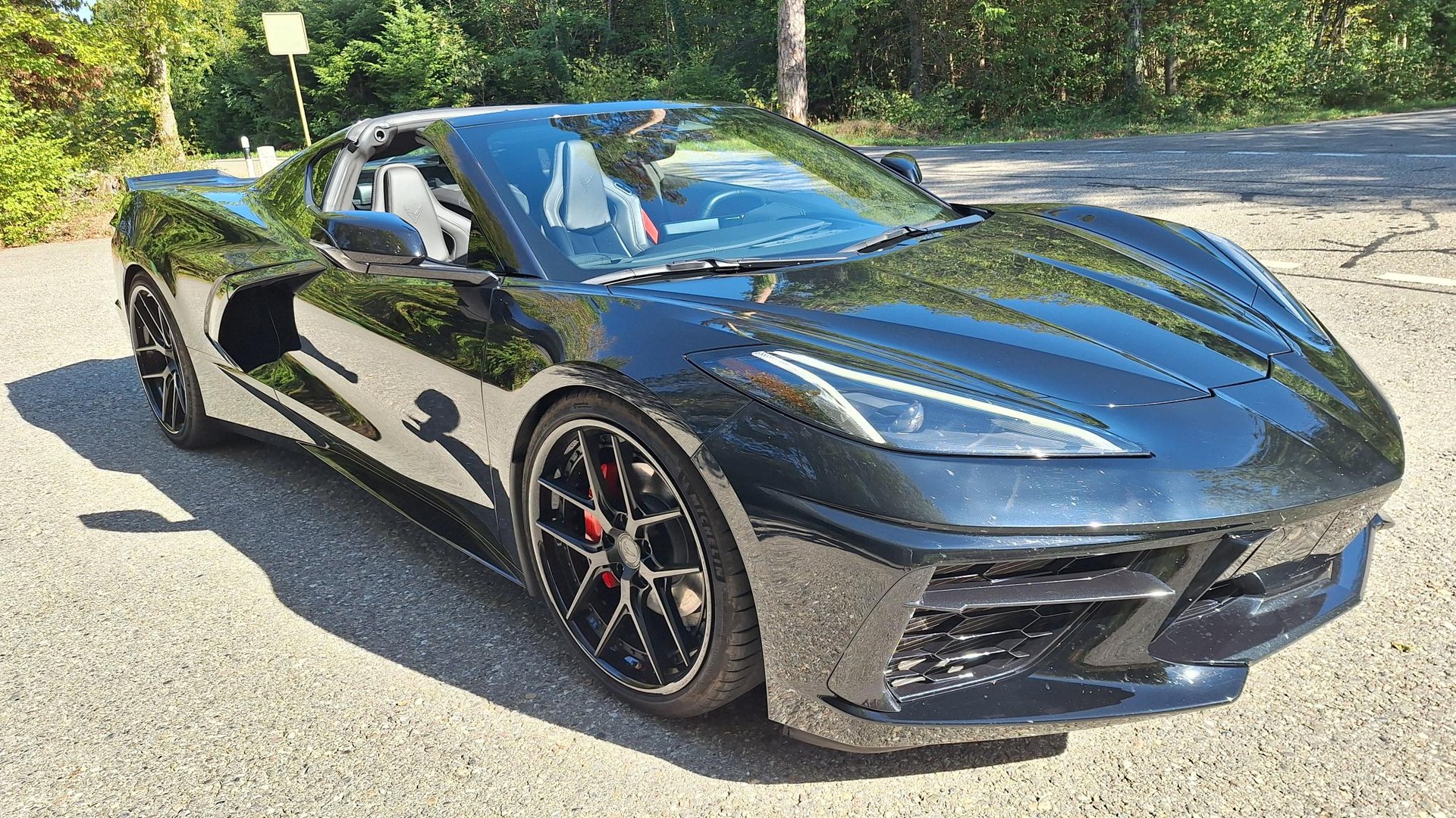 CHEVROLET C8 Stingray-image-0
