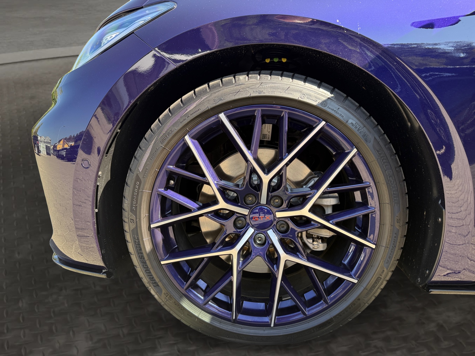 VW ID.3 GTX Performance 79 kWh Fire+Ice-image-8