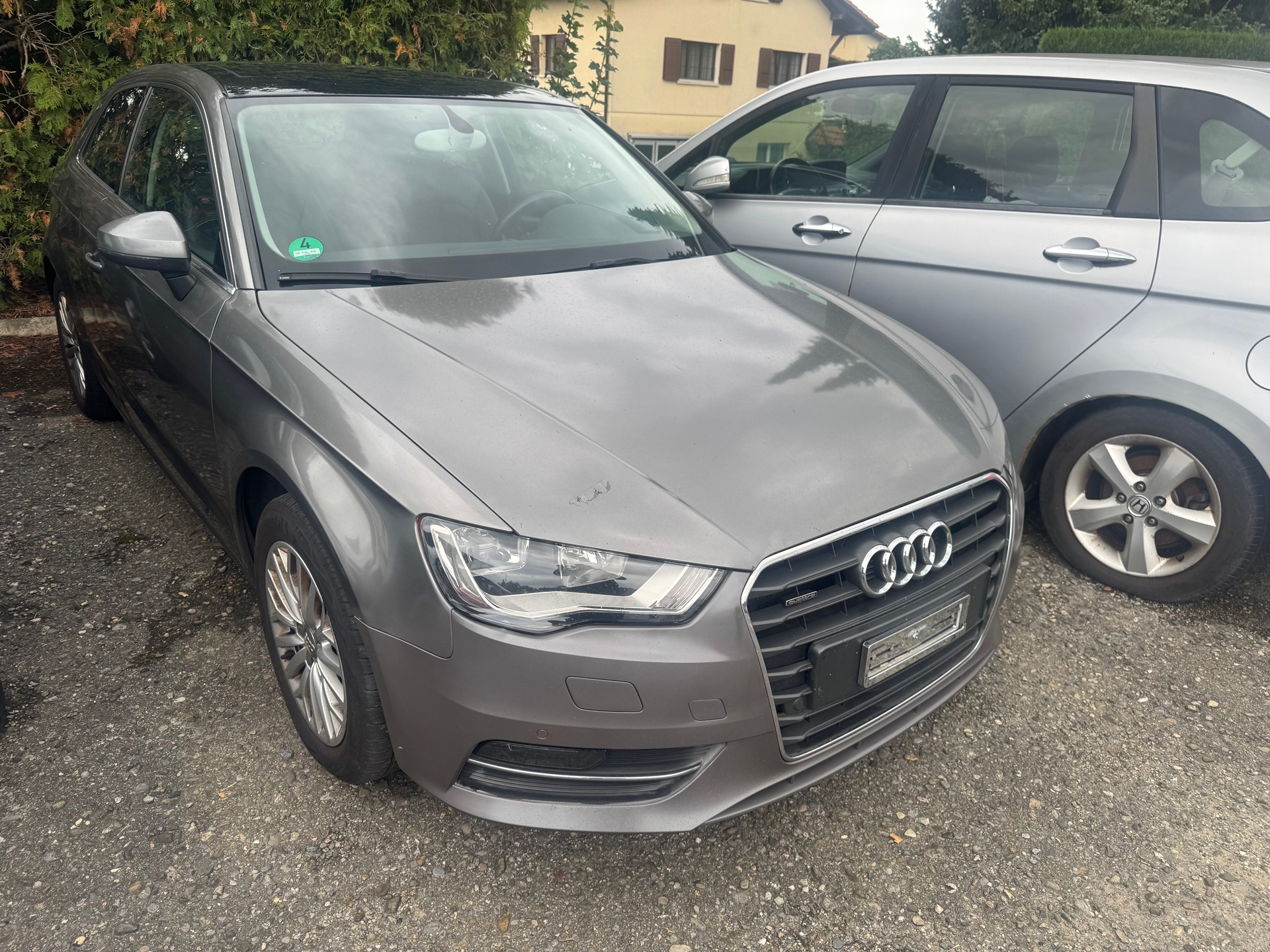 AUDI A3 Sportback 1.8 TFSI Attraction quattro S-tronic-image-2