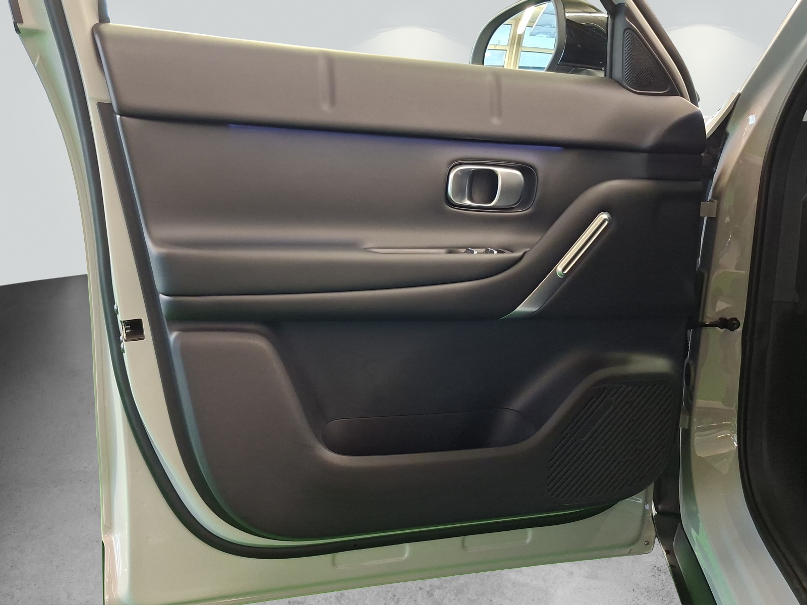 LEAPMOTOR B03X EV 53kWh-image-10