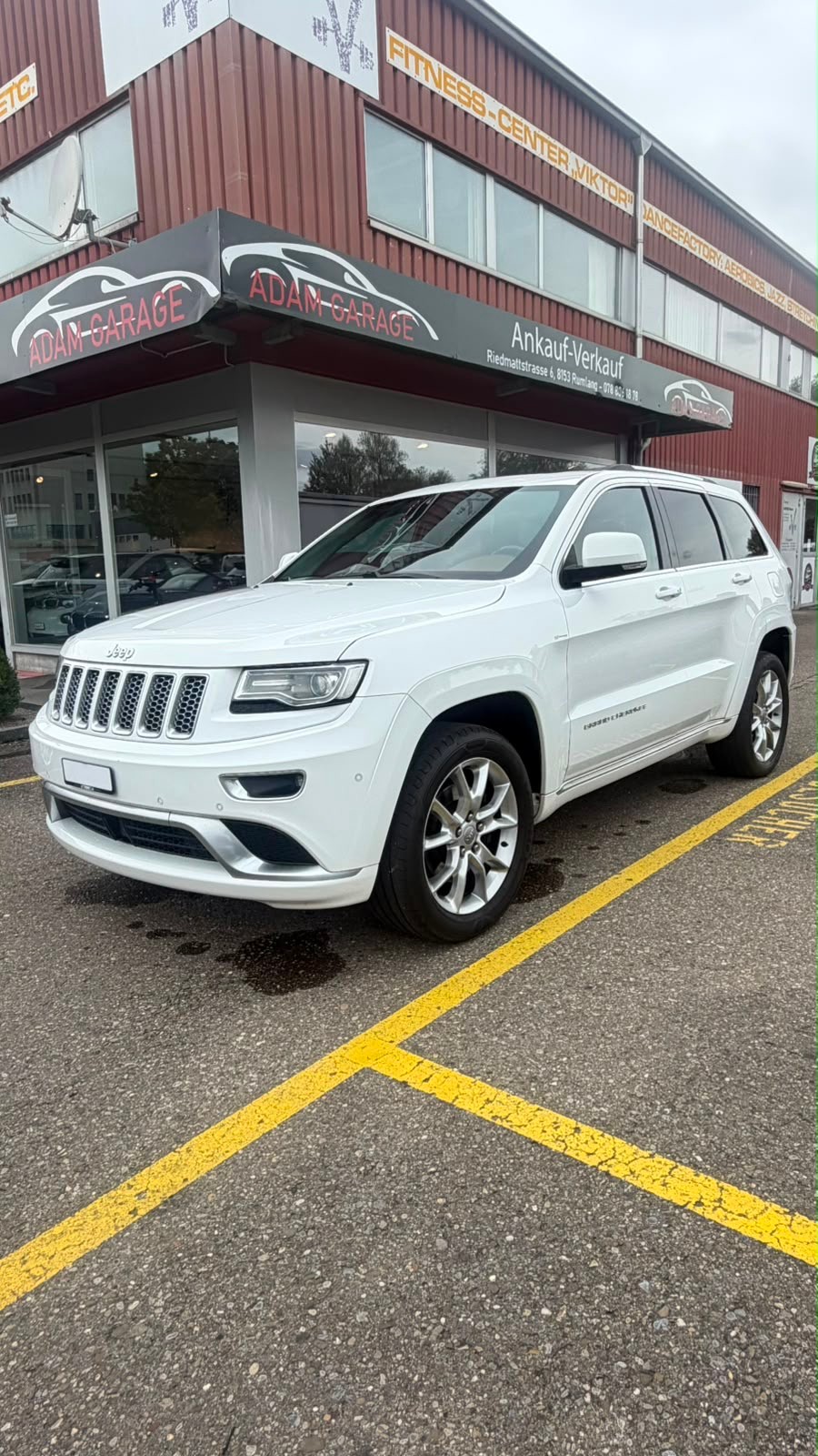 JEEP Grand Cherokee 3.0 CRD Summit Automatic-image-2