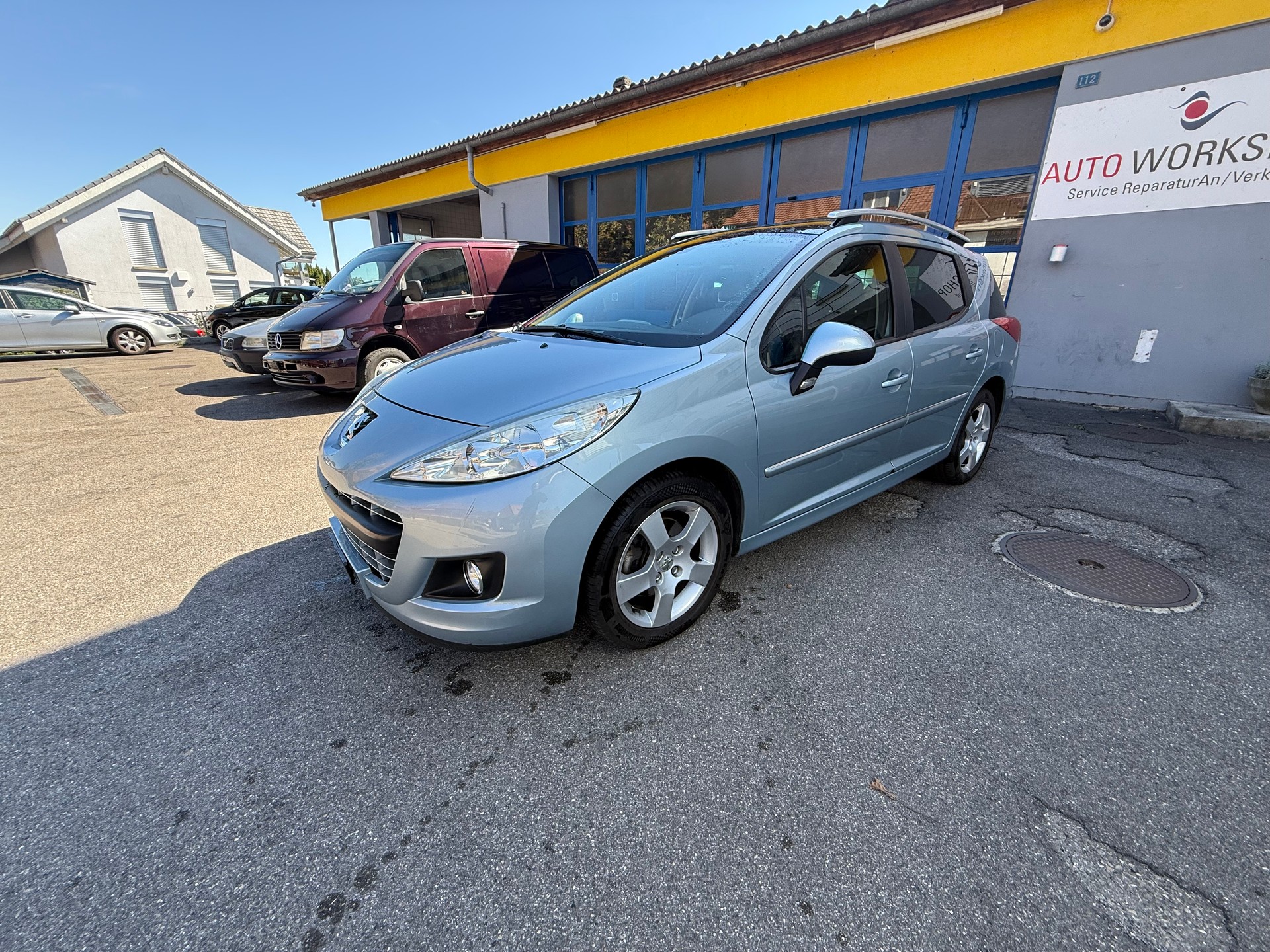 PEUGEOT 207 SW 1.6 16V Allure Automatic-image-6