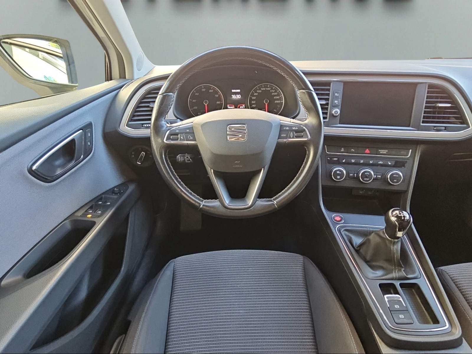 SEAT Leon ST 1.5 TSI EVO ACT Style-image-10