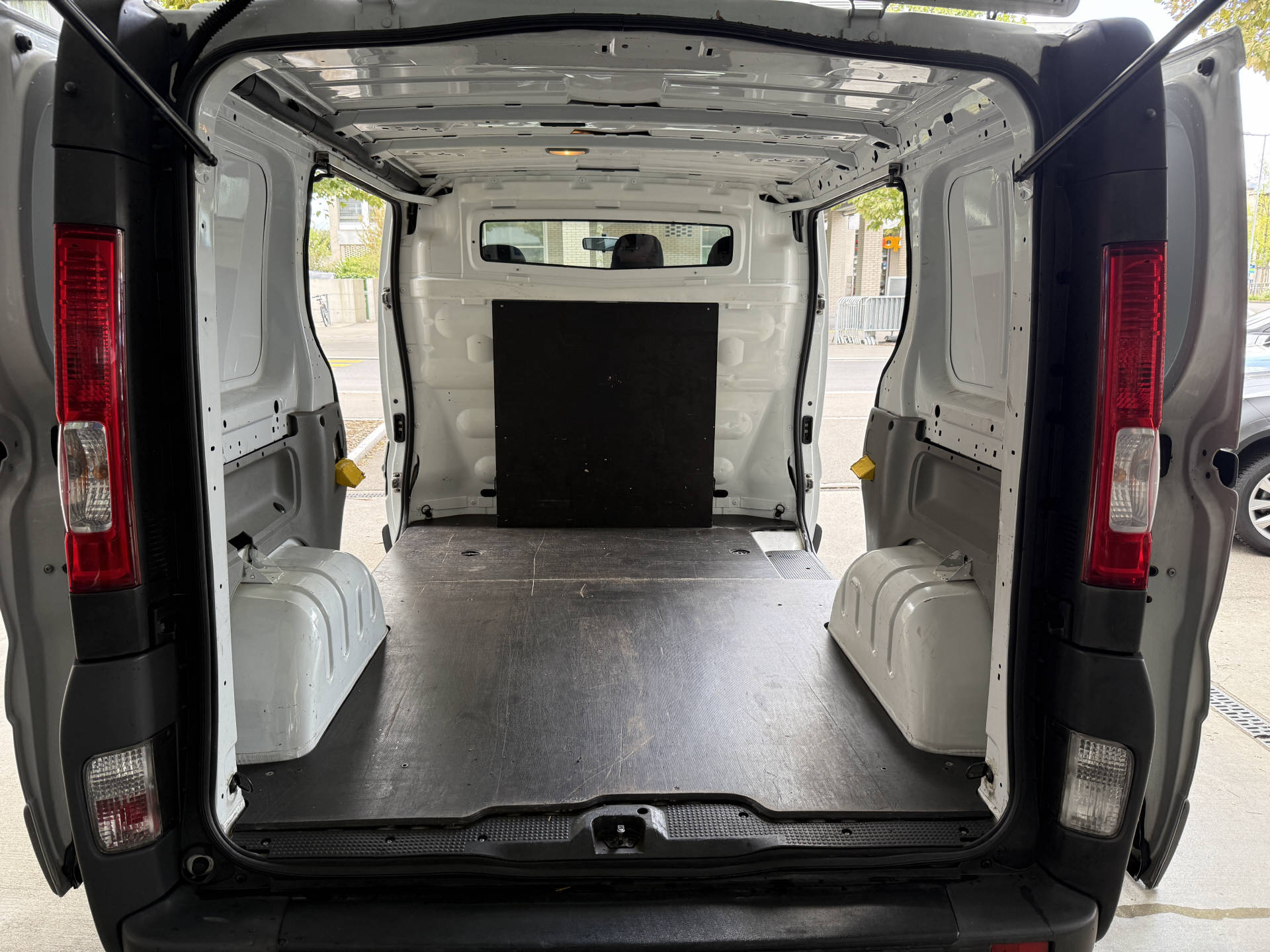 RENAULT Trafic Kaw. 2.9 t L1 H1 2.0 16V-image-11