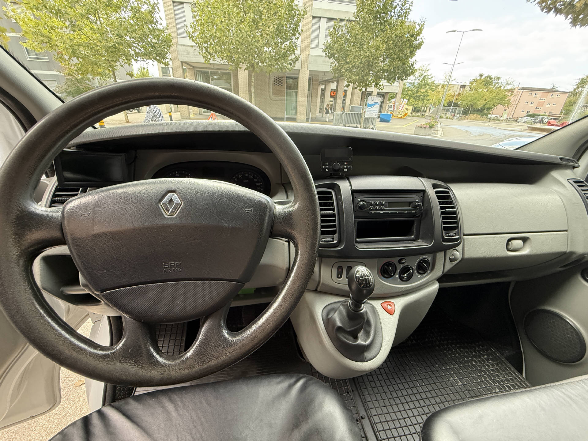 RENAULT Trafic Kaw. 2.9 t L1 H1 2.0 16V-image-9