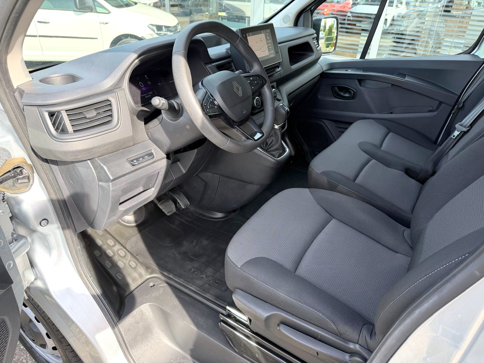 RENAULT Trafic Kaw. 3.0 t L1 H1 2.0 dCi 150 Advance AT-image-1