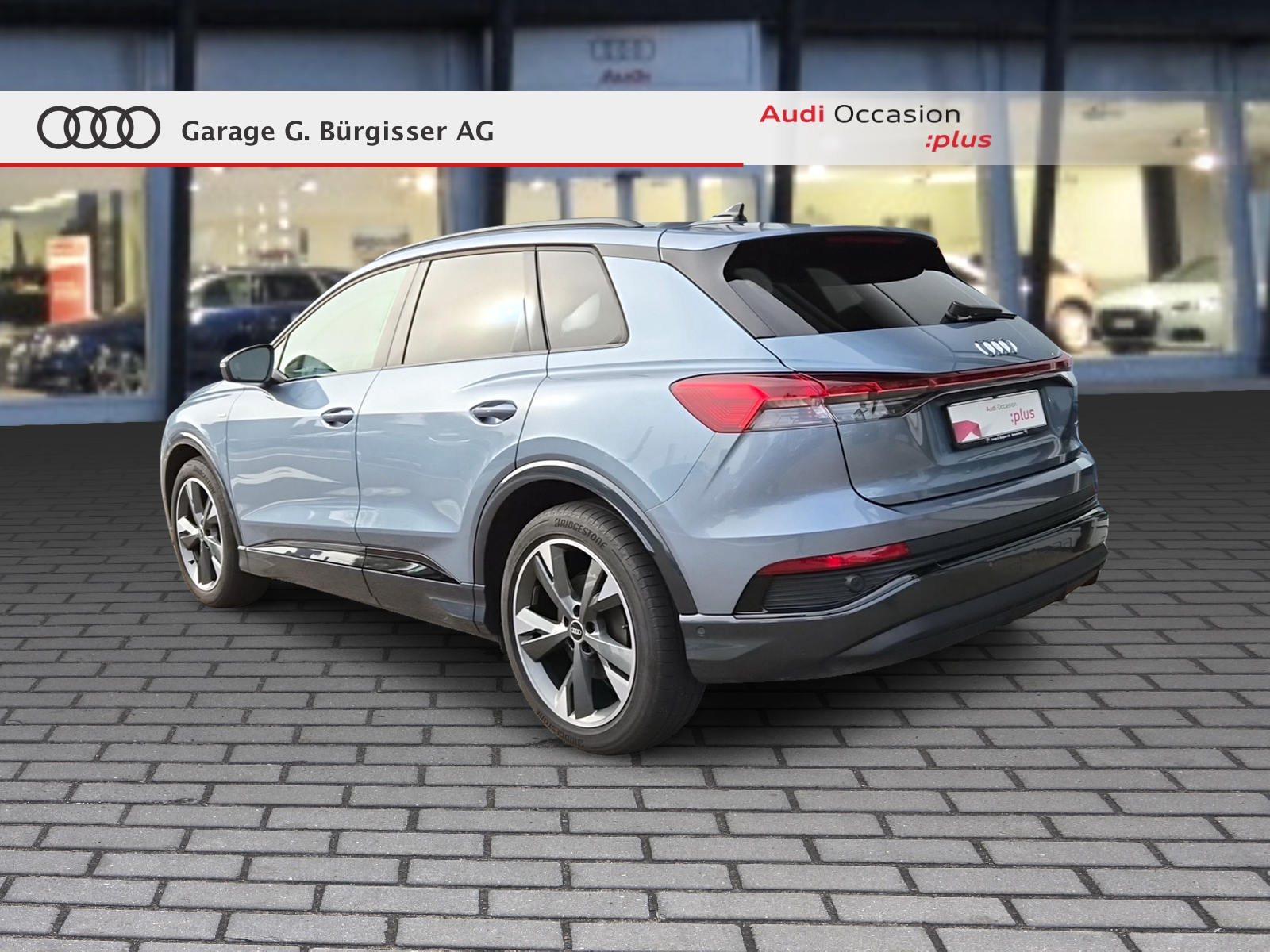 AUDI Q4 e-tron 45 quattro Geysirblau Metallic-image-3