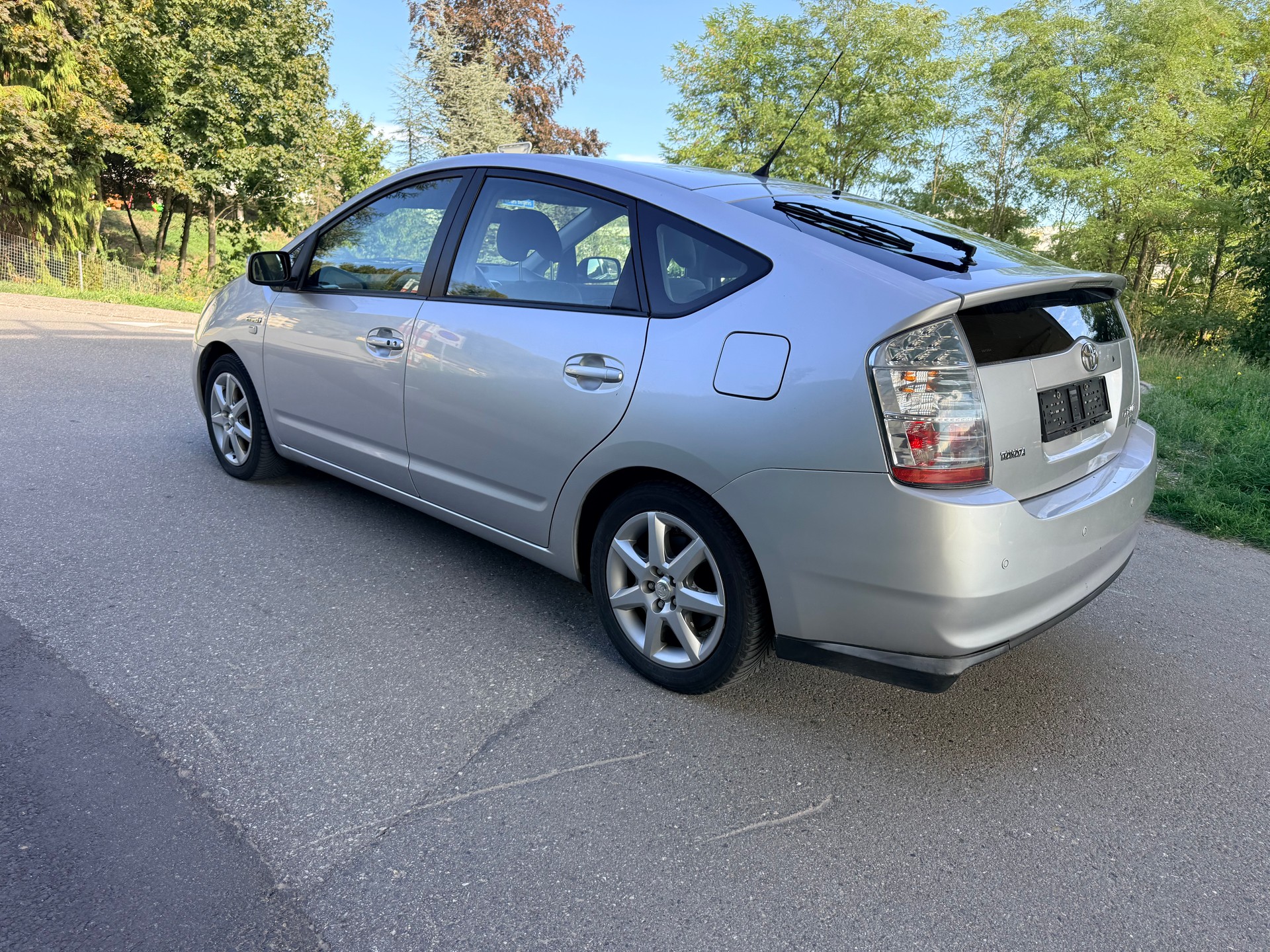 TOYOTA Prius 1.5 16V Hybrid-image-4