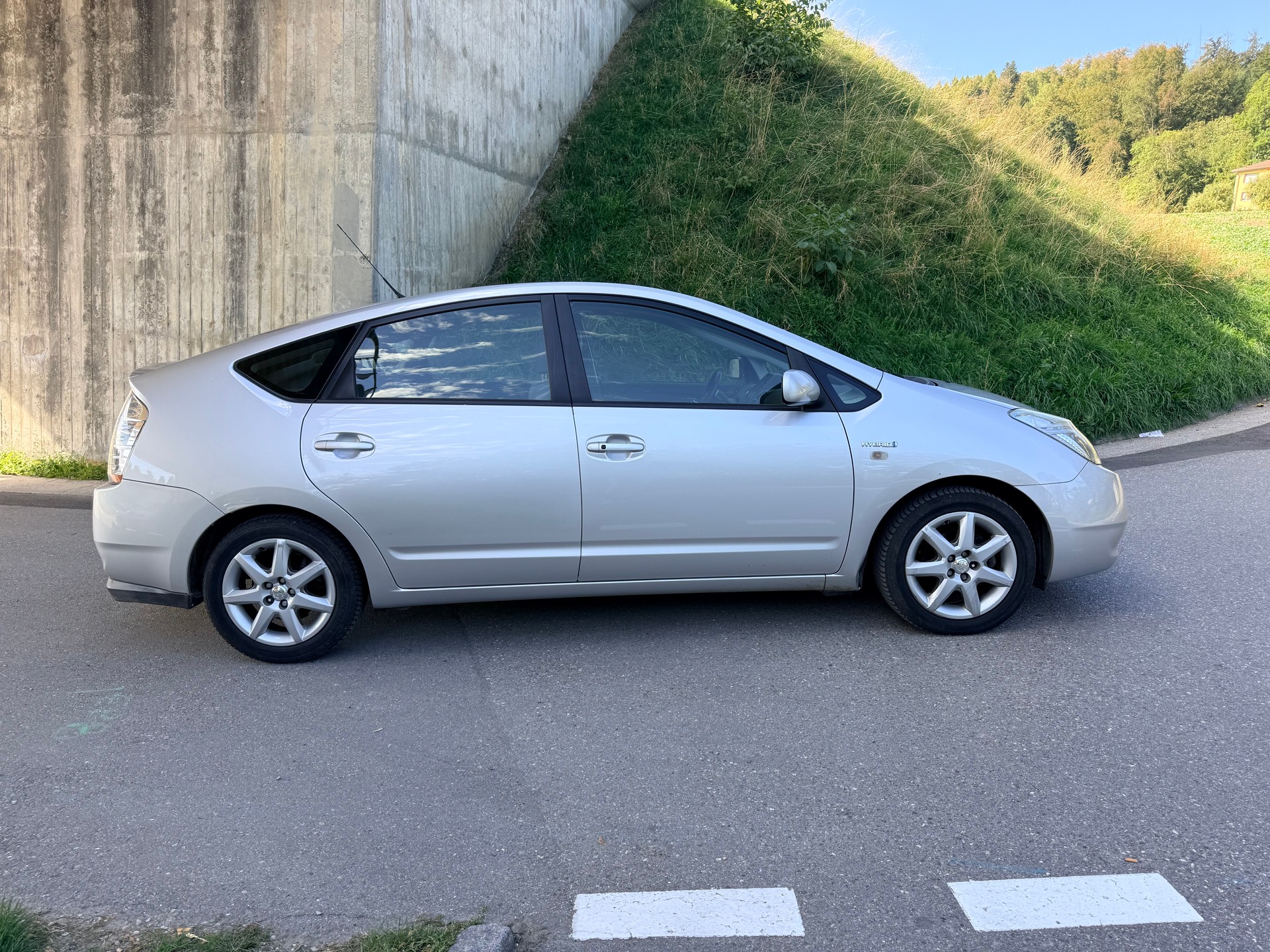 TOYOTA Prius 1.5 16V Hybrid-image-5
