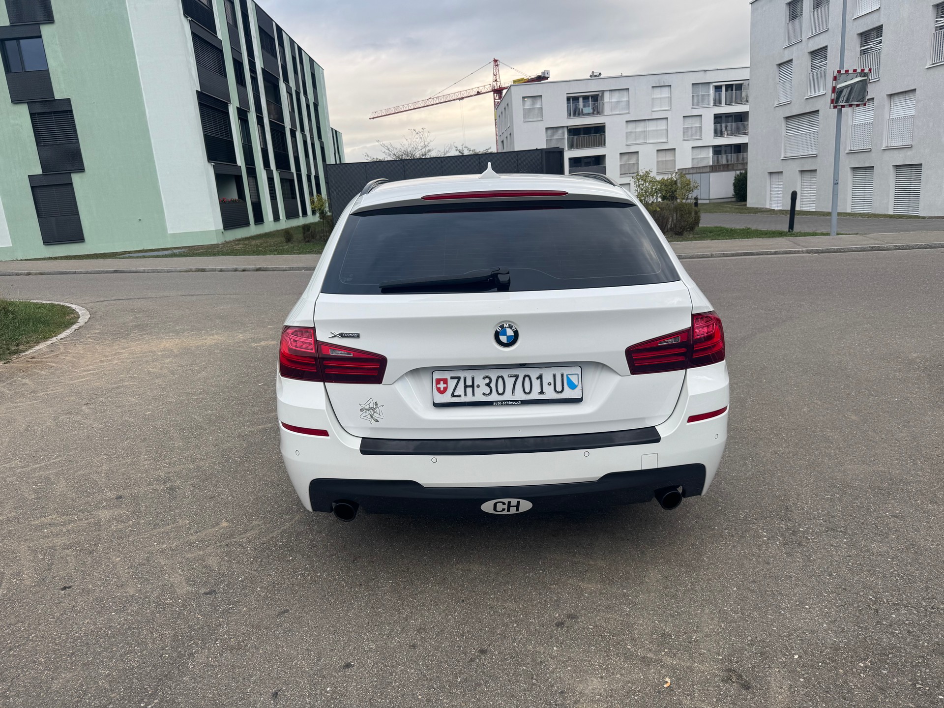 BMW 535d Touring xDrive Luxury Line Steptronic-image-3