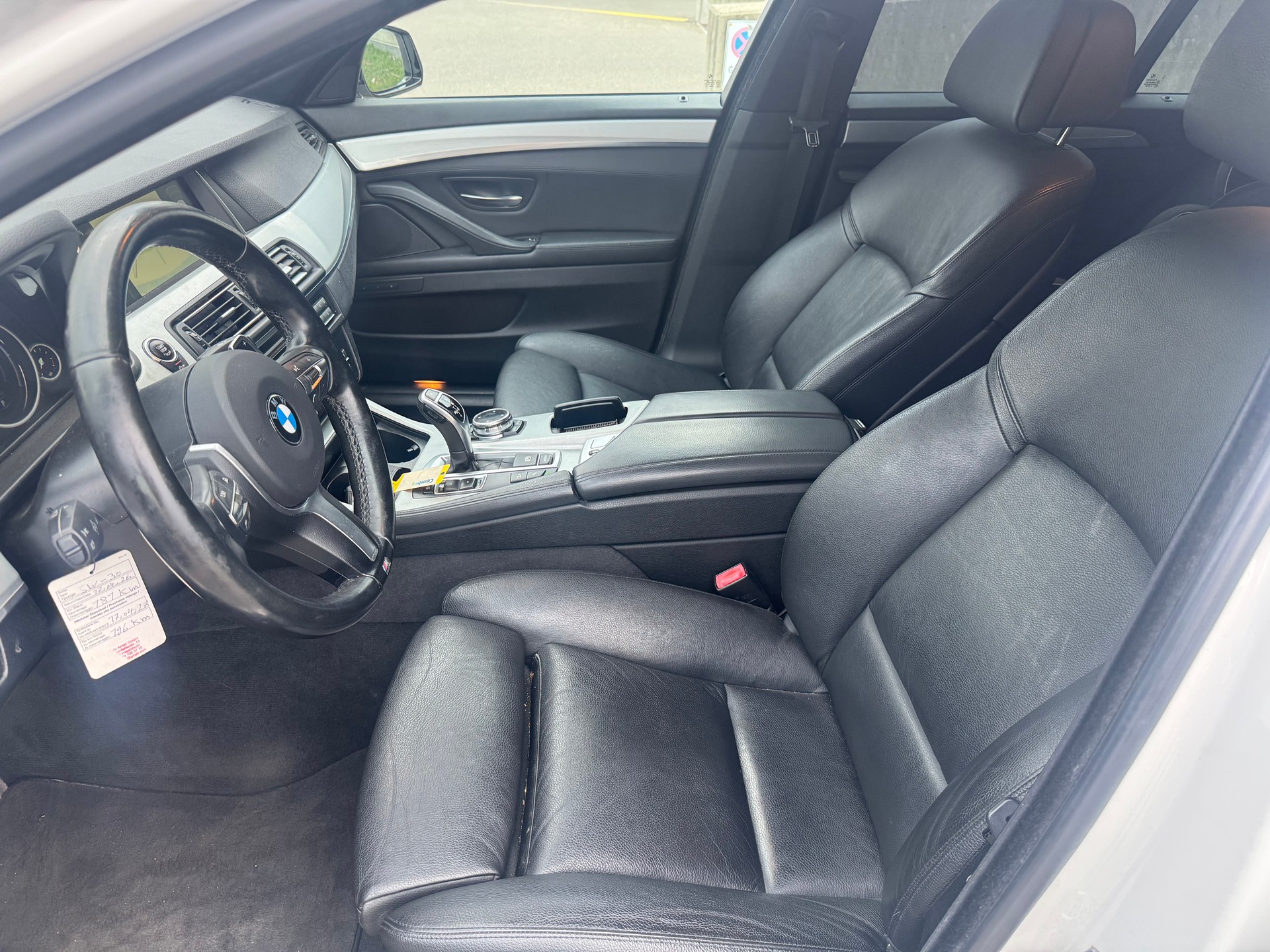 BMW 535d Touring xDrive Luxury Line Steptronic-image-8