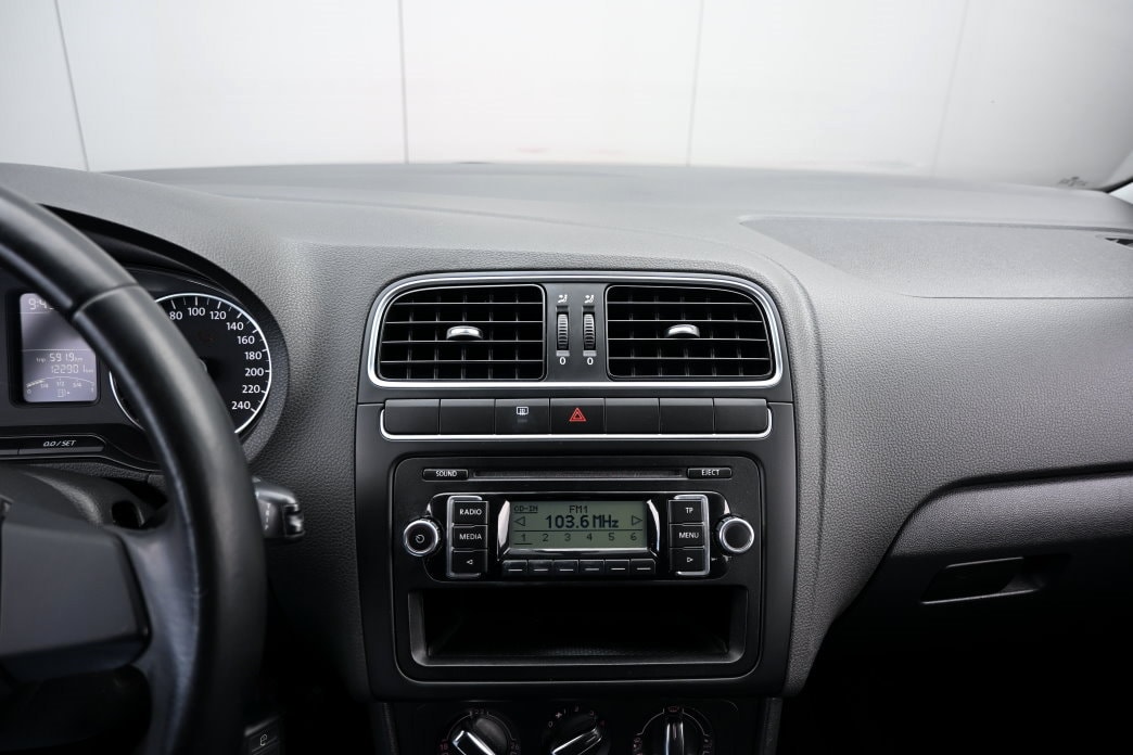 VW Polo 1.4 16V Comfortline-image-11