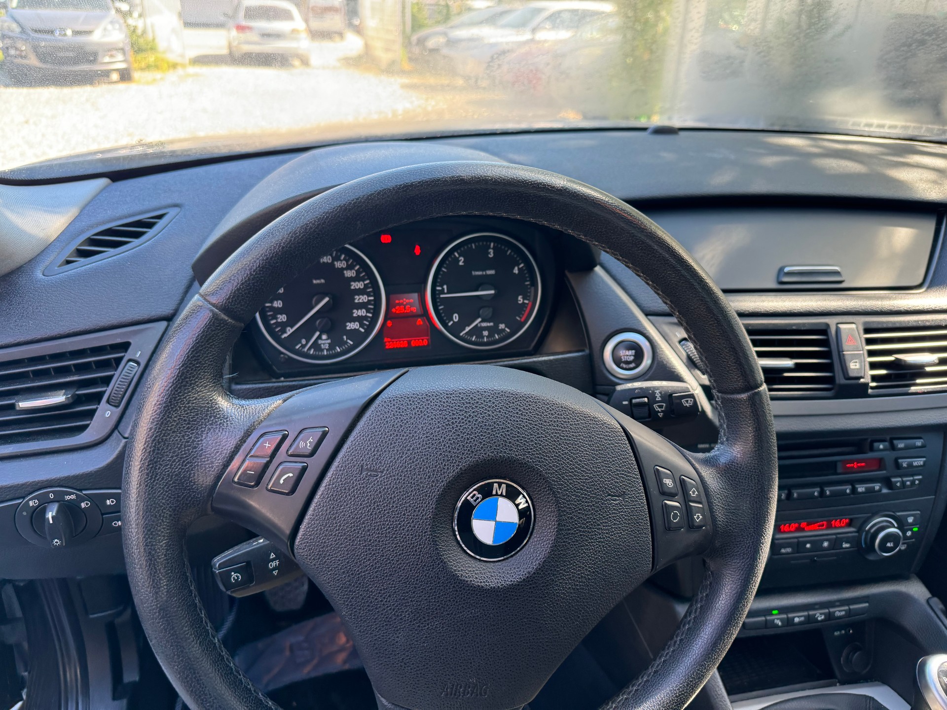BMW X1 xDrive 18d-image-3