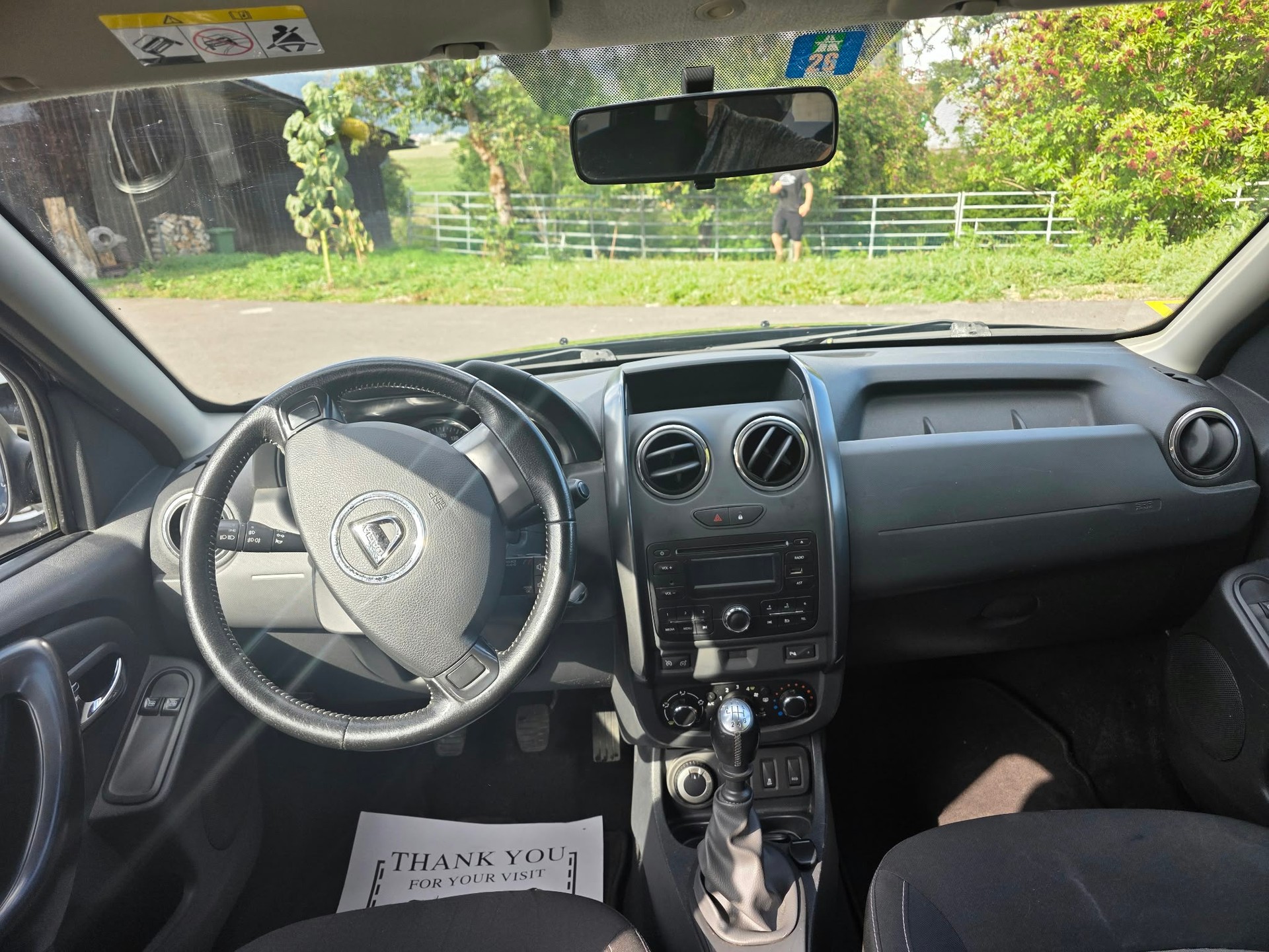 DACIA Duster 1.6 Lauréate 4x4-image-8