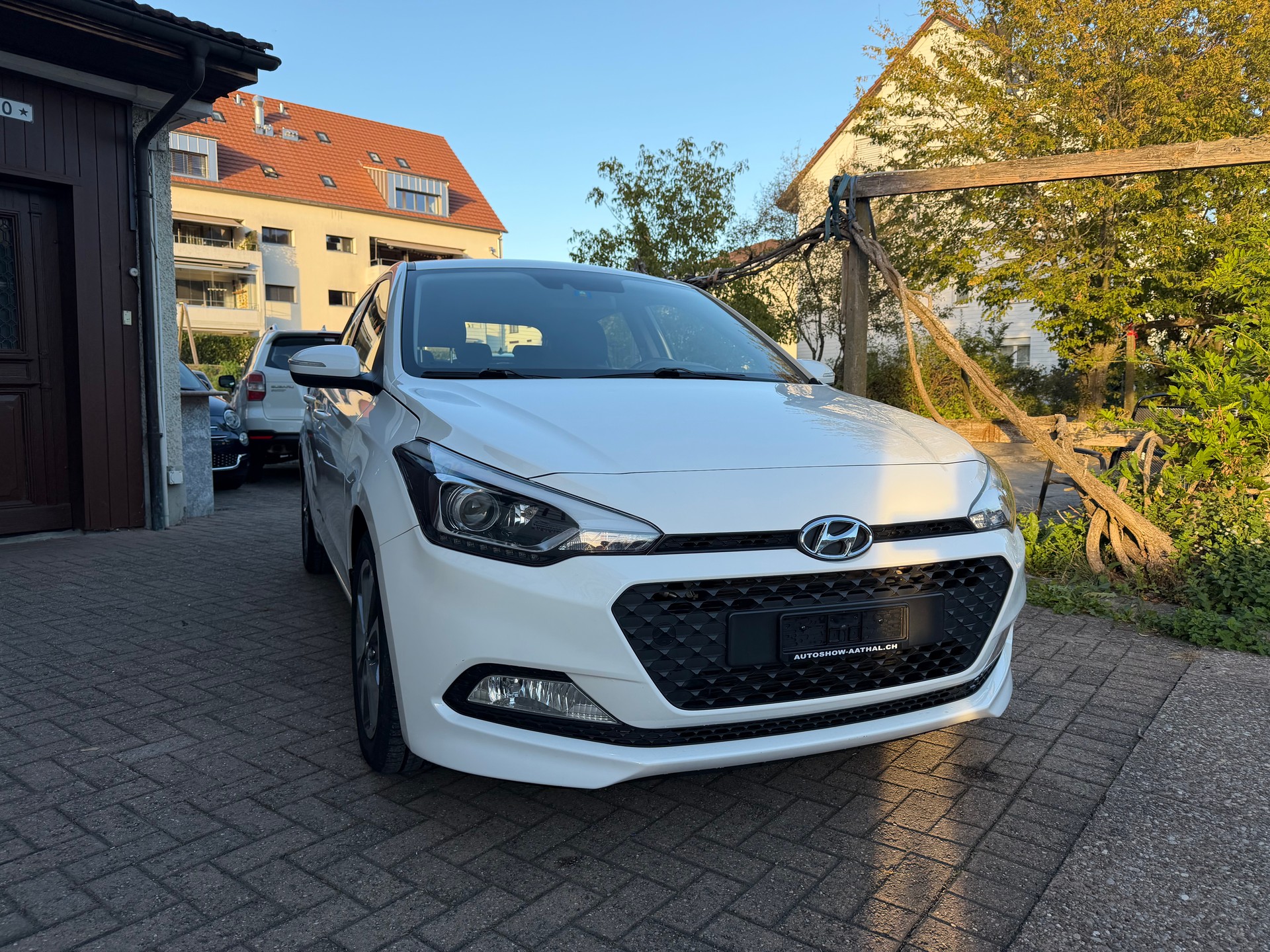 HYUNDAI i20 1.2 Amplia-image-1