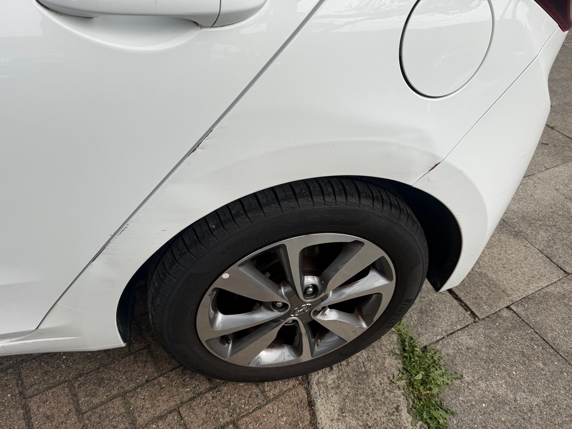 HYUNDAI i20 1.2 Amplia-image-11