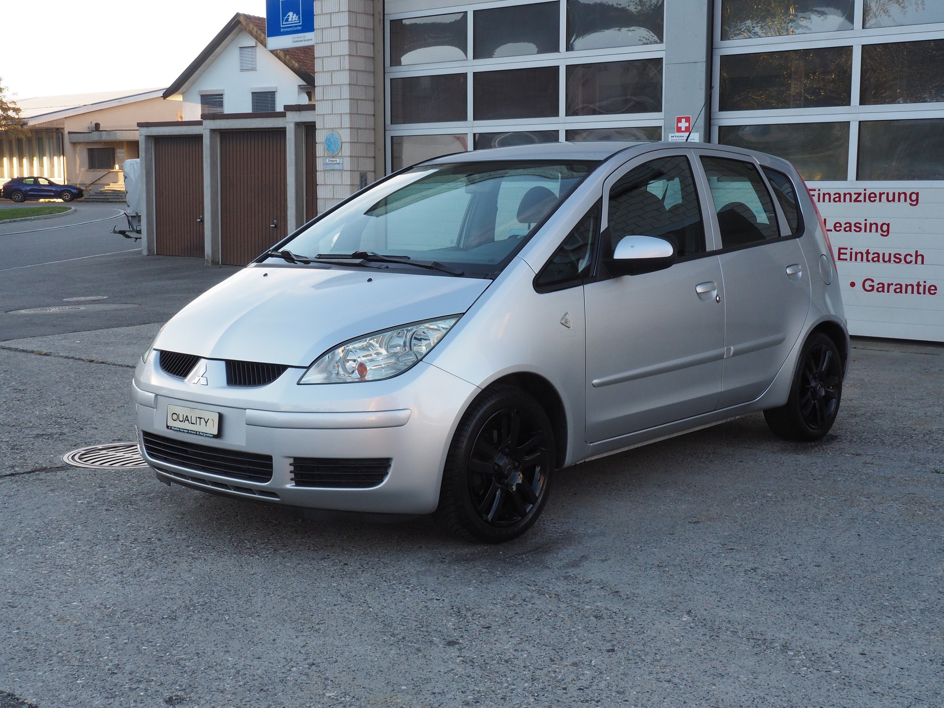 MITSUBISHI Colt 1.3 16V Invite-image-0