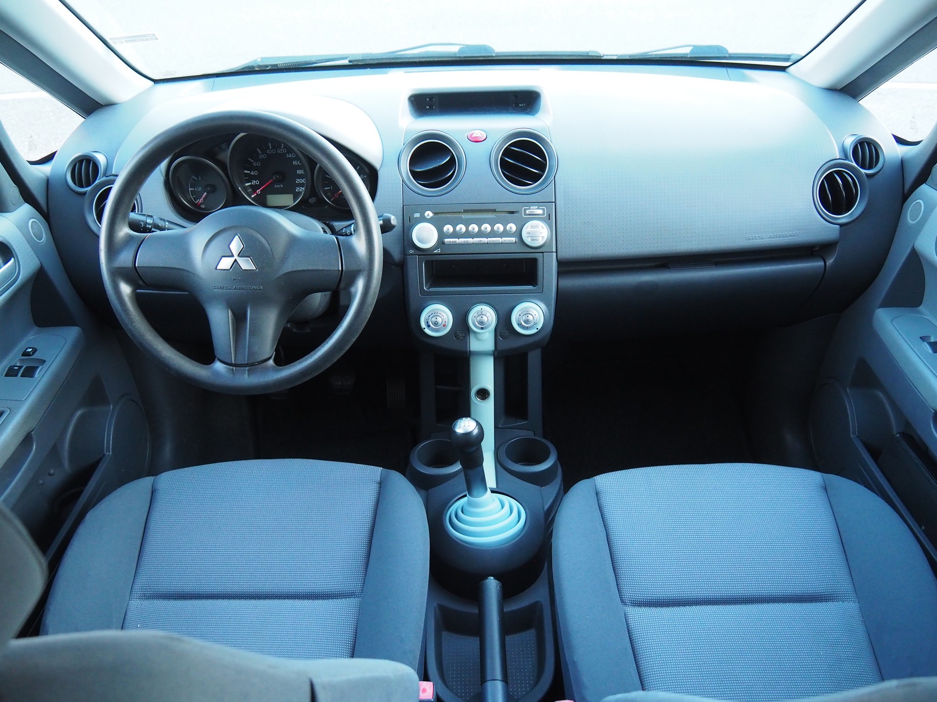 MITSUBISHI Colt 1.3 16V Invite-image-10