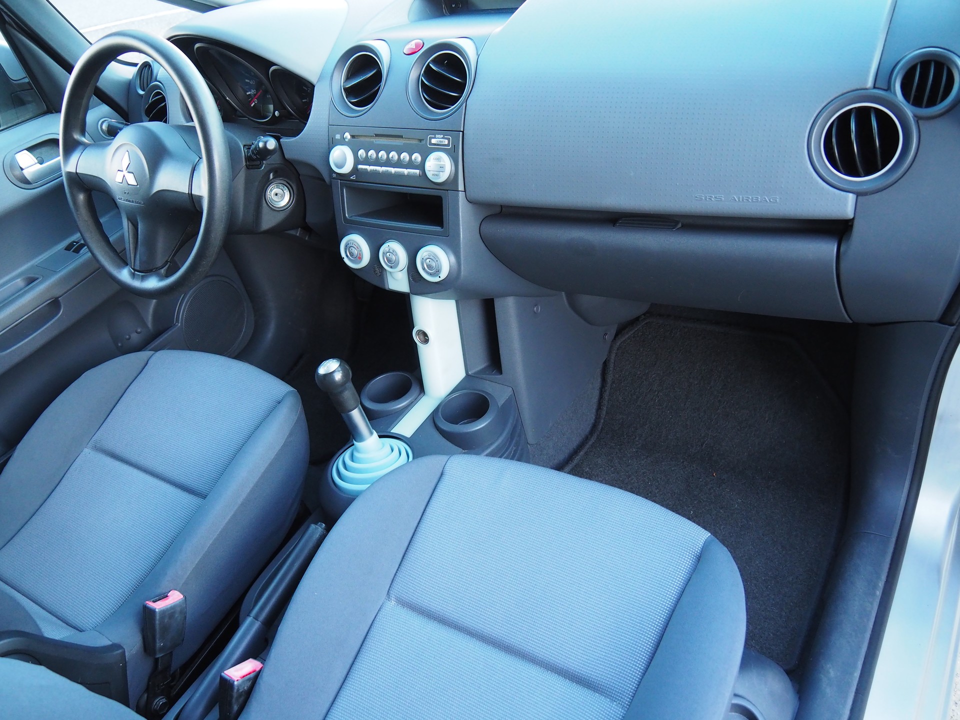MITSUBISHI Colt 1.3 16V Invite-image-13