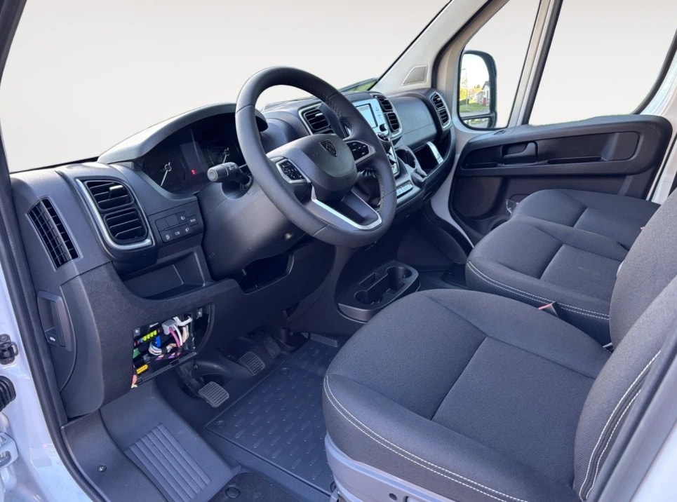 PEUGEOT Boxer 2.2 HDI 335 L2-image-11