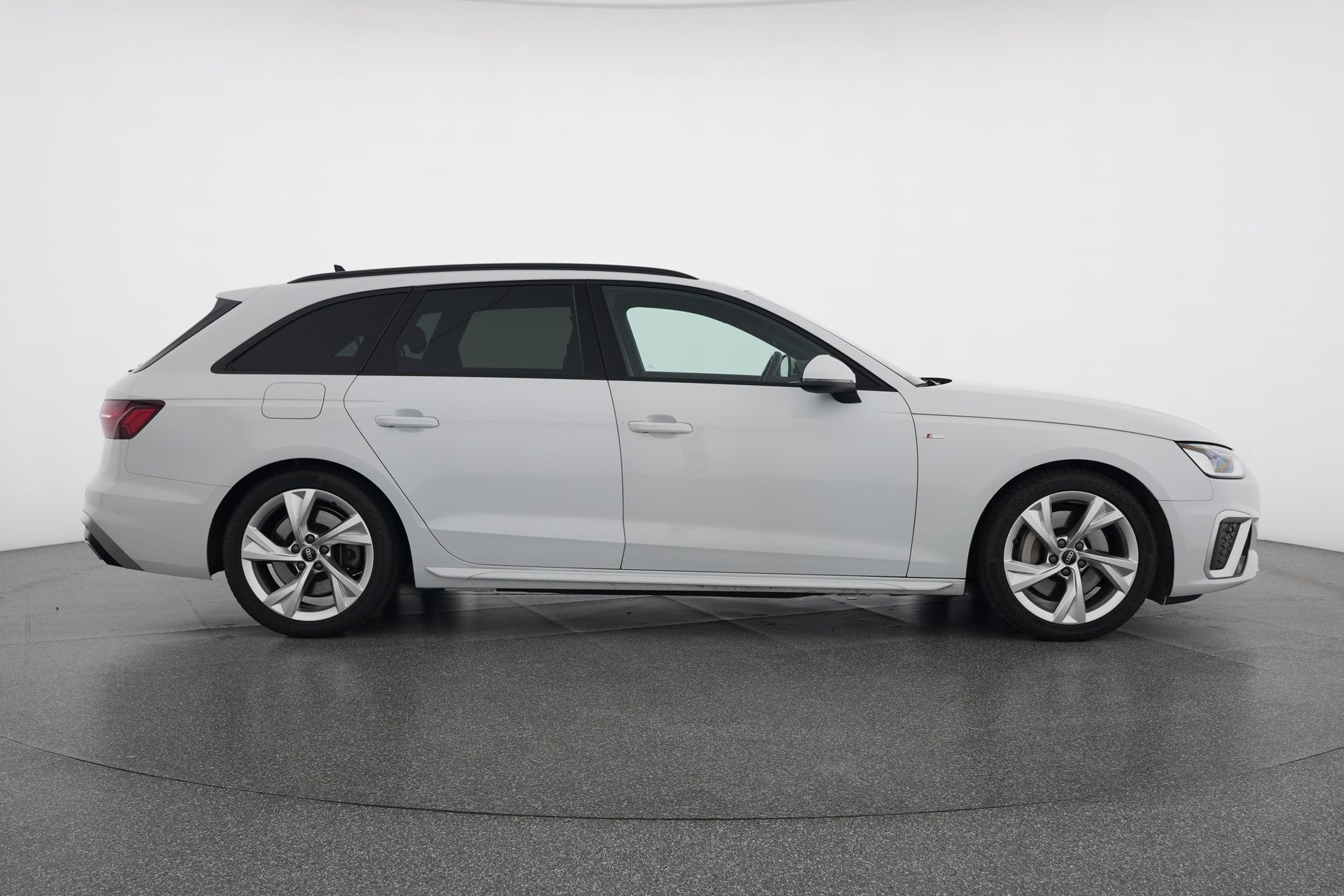 AUDI A4 Avant 45 TFSI S line S-tronic quattro-image-7