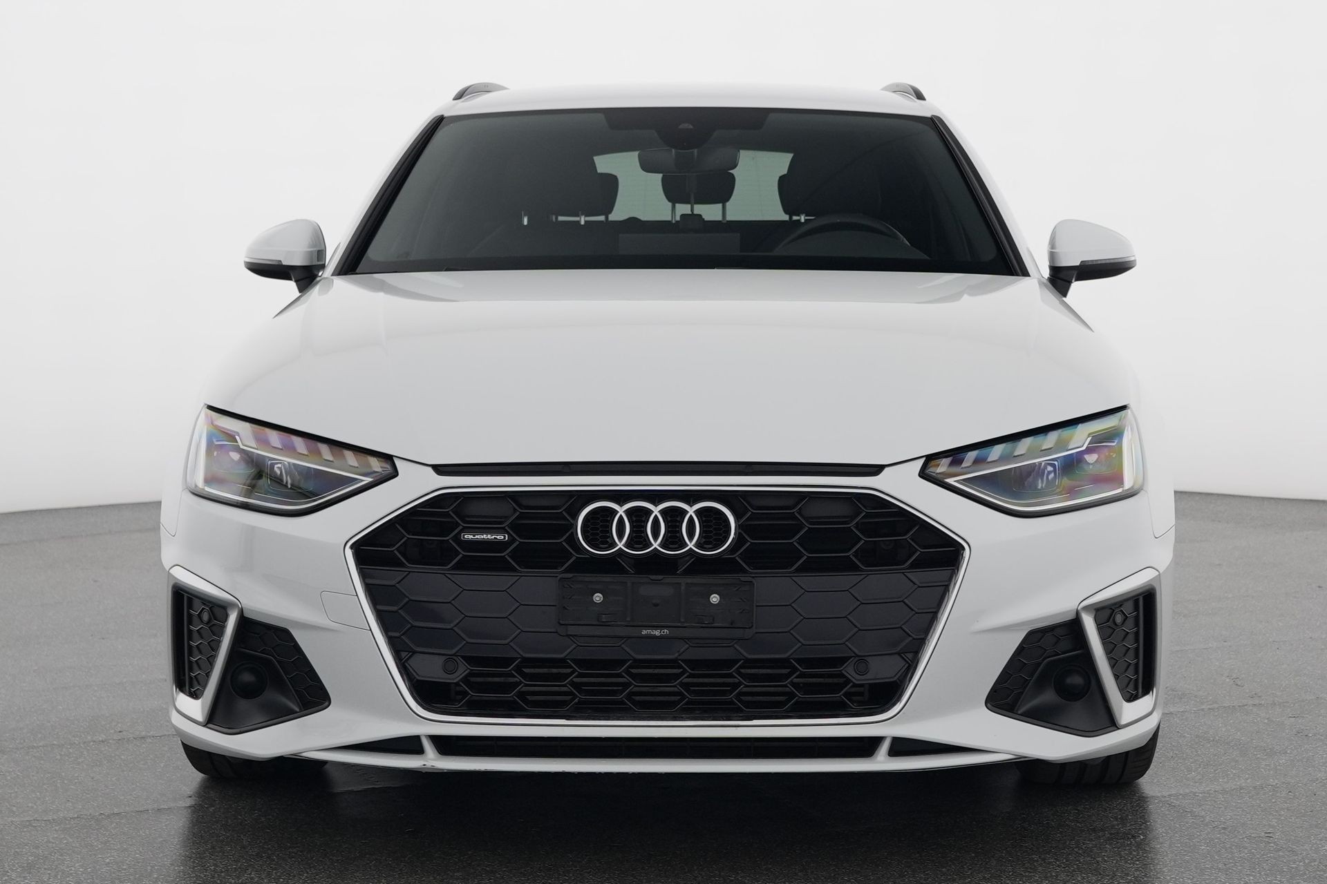 AUDI A4 Avant 45 TFSI S line S-tronic quattro-image-1