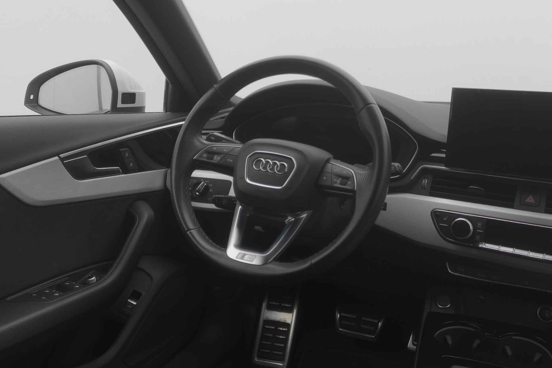 AUDI A4 Avant 45 TFSI S line S-tronic quattro-image-3
