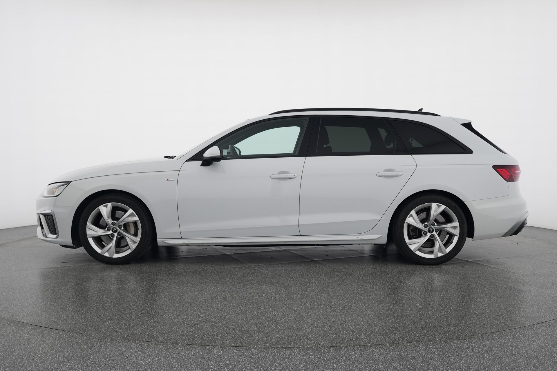 AUDI A4 Avant 45 TFSI S line S-tronic quattro-image-2
