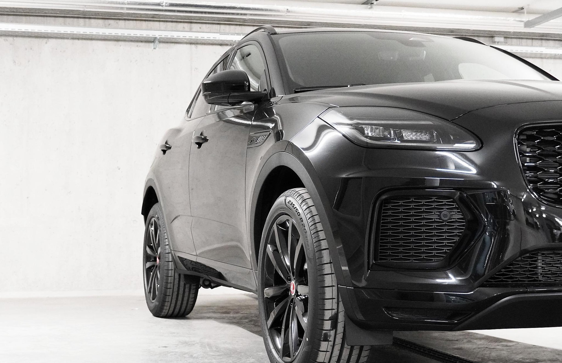 JAGUAR E-Pace 1.5 T 270e R-Dynamic SE AWD-image-3