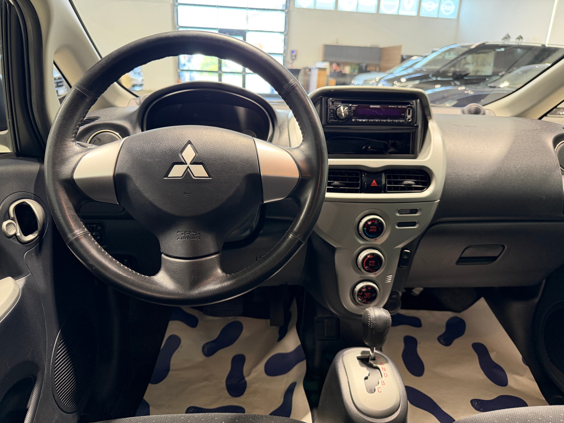 MITSUBISHI i MiEV-image-15