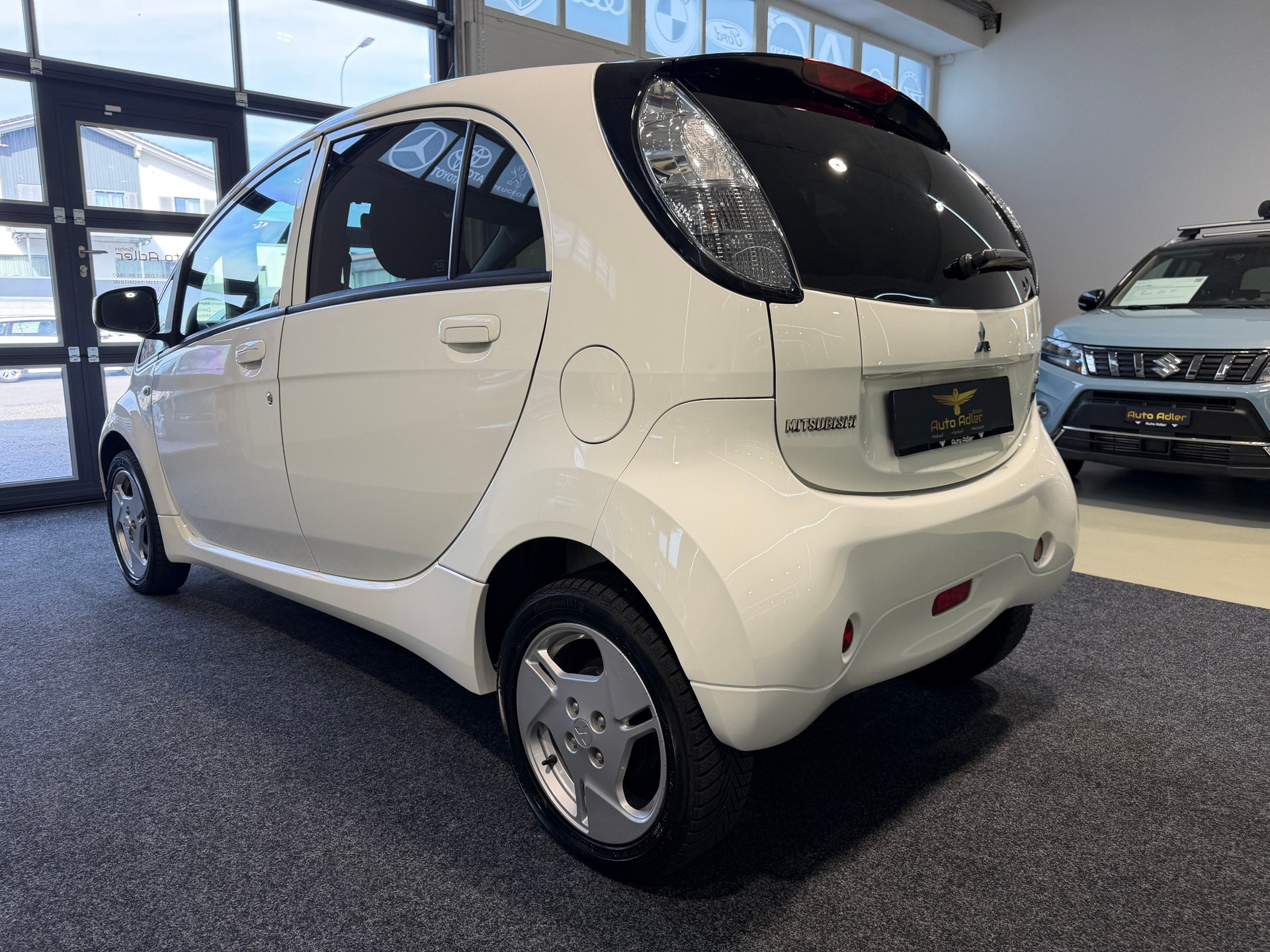 MITSUBISHI i MiEV-image-3