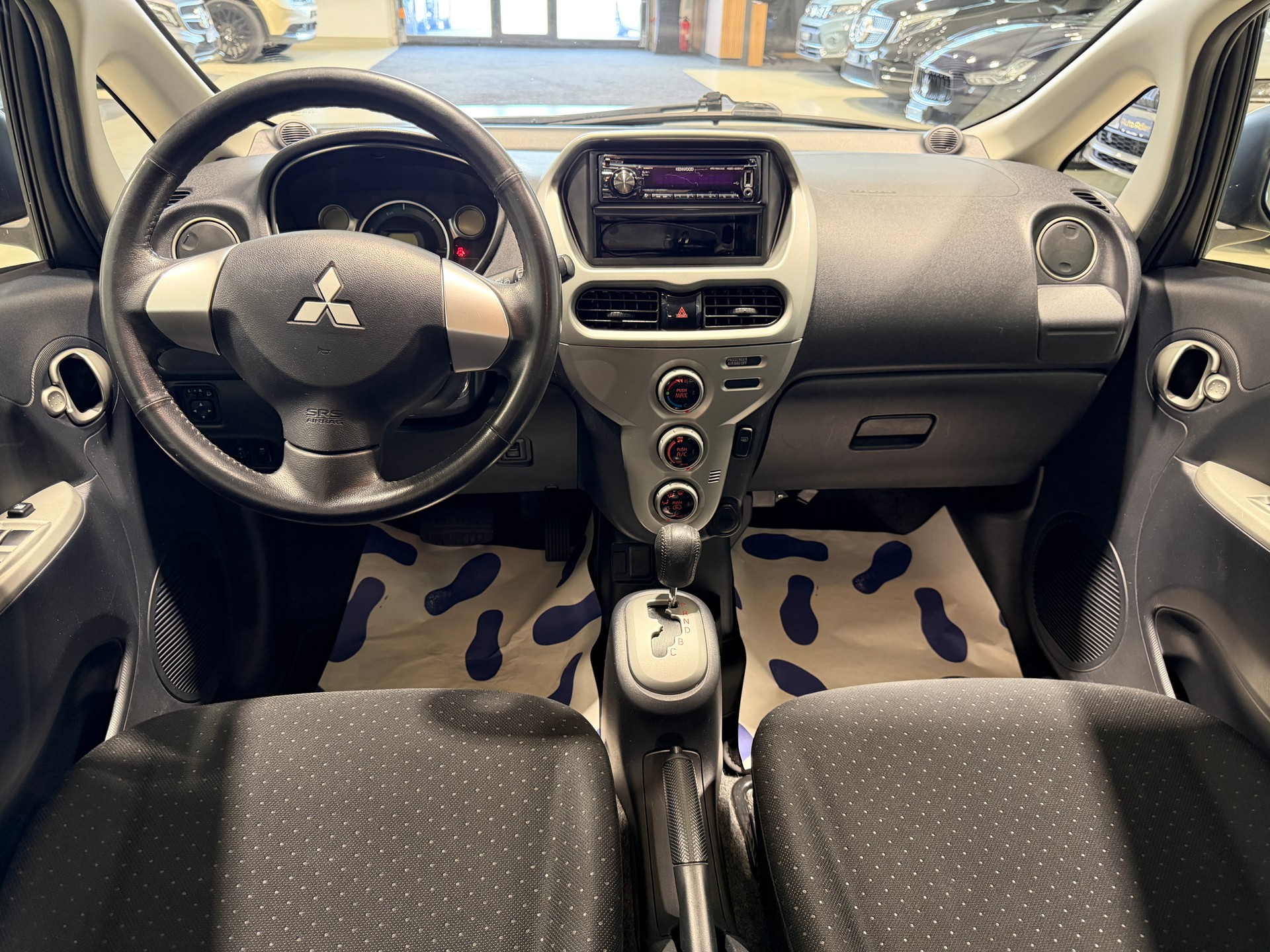 MITSUBISHI i MiEV-image-14