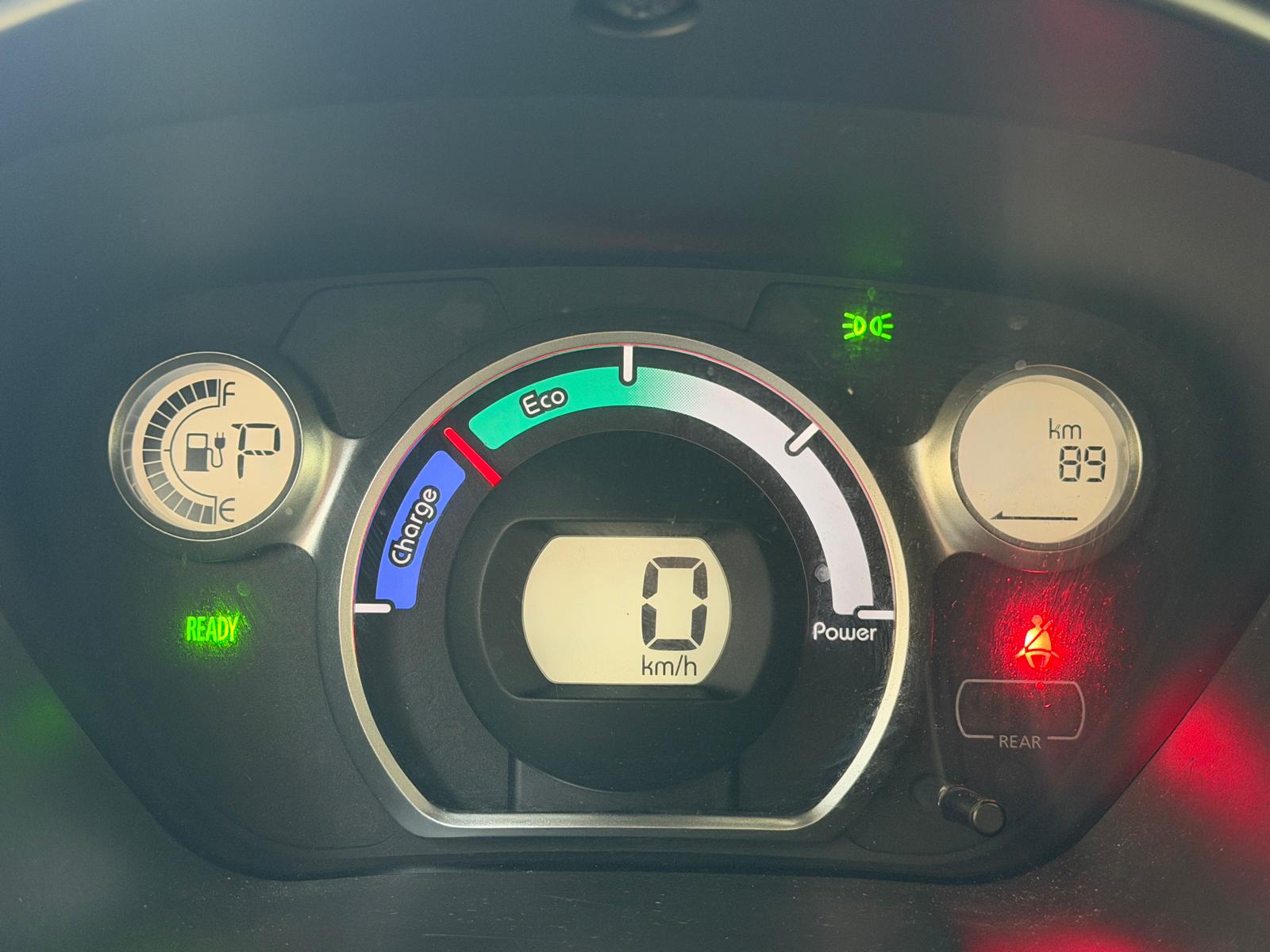 MITSUBISHI i MiEV-image-9