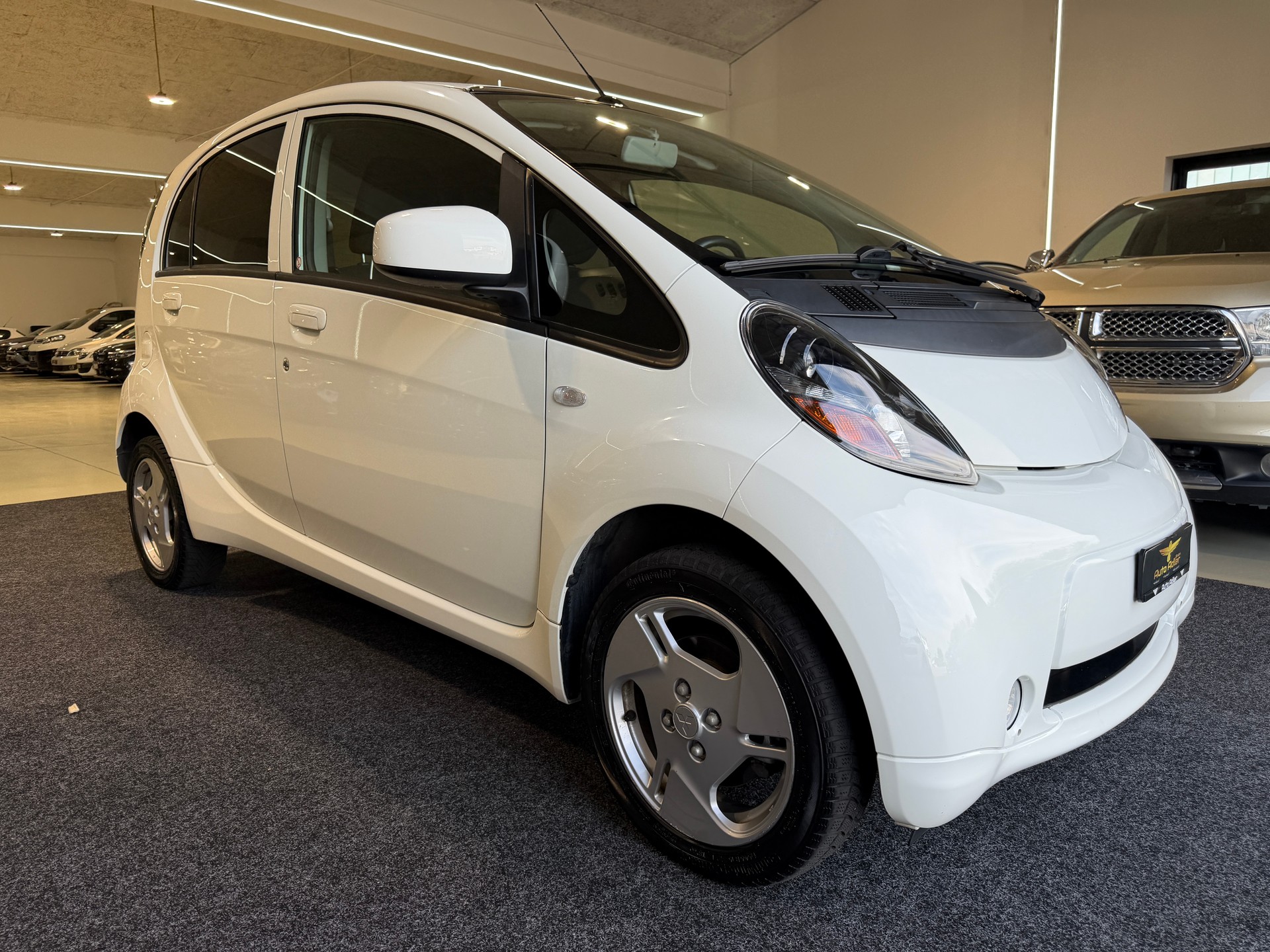 MITSUBISHI i MiEV-image-2