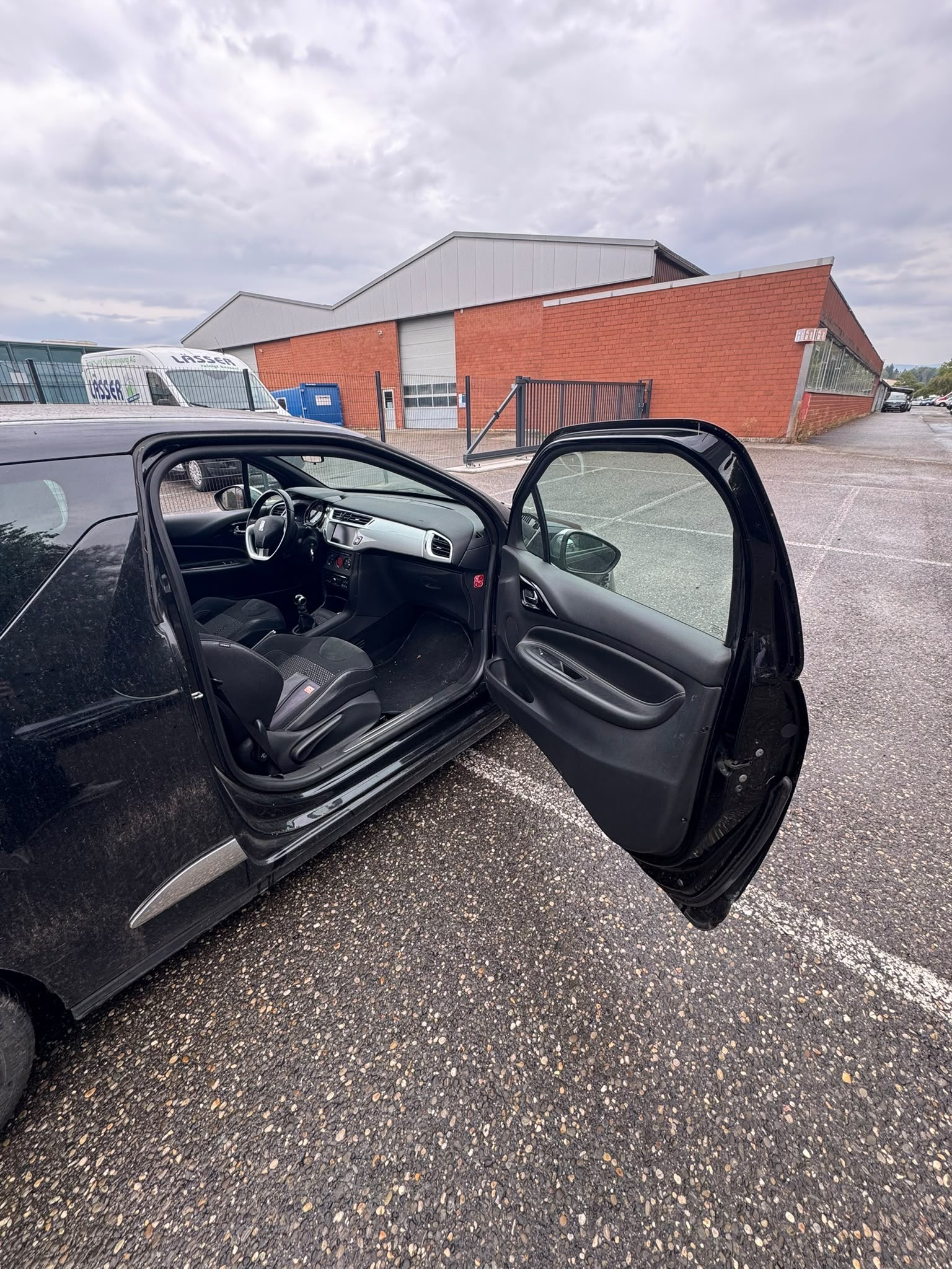 DS AUTOMOBILES DS3 1.4 VTi Chic-image-4