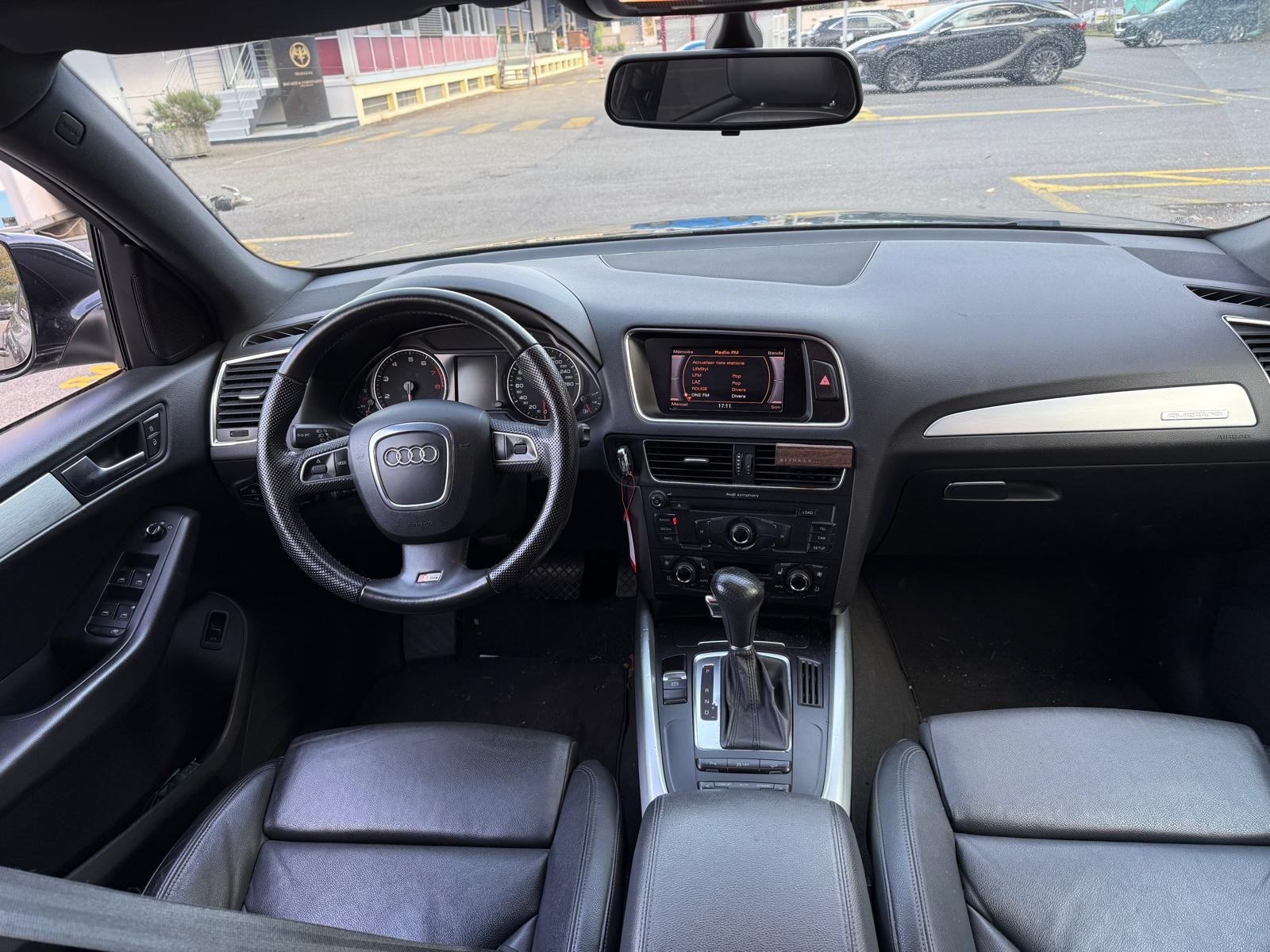 AUDI Q5 2.0 TFSI quattro S-tronic-image-7