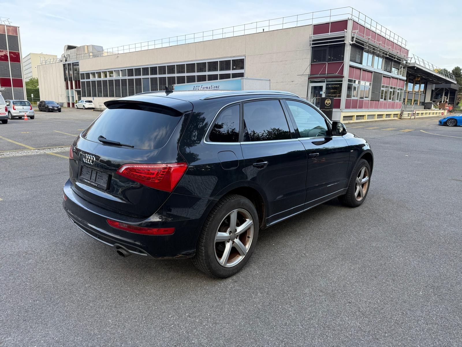 AUDI Q5 2.0 TFSI quattro S-tronic-image-3